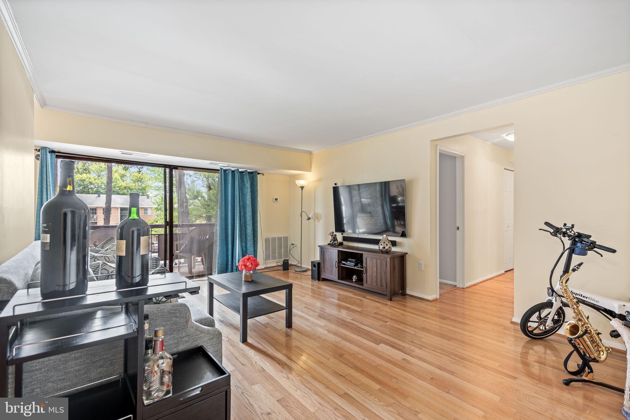 2864 Dover LANE Unit: 203