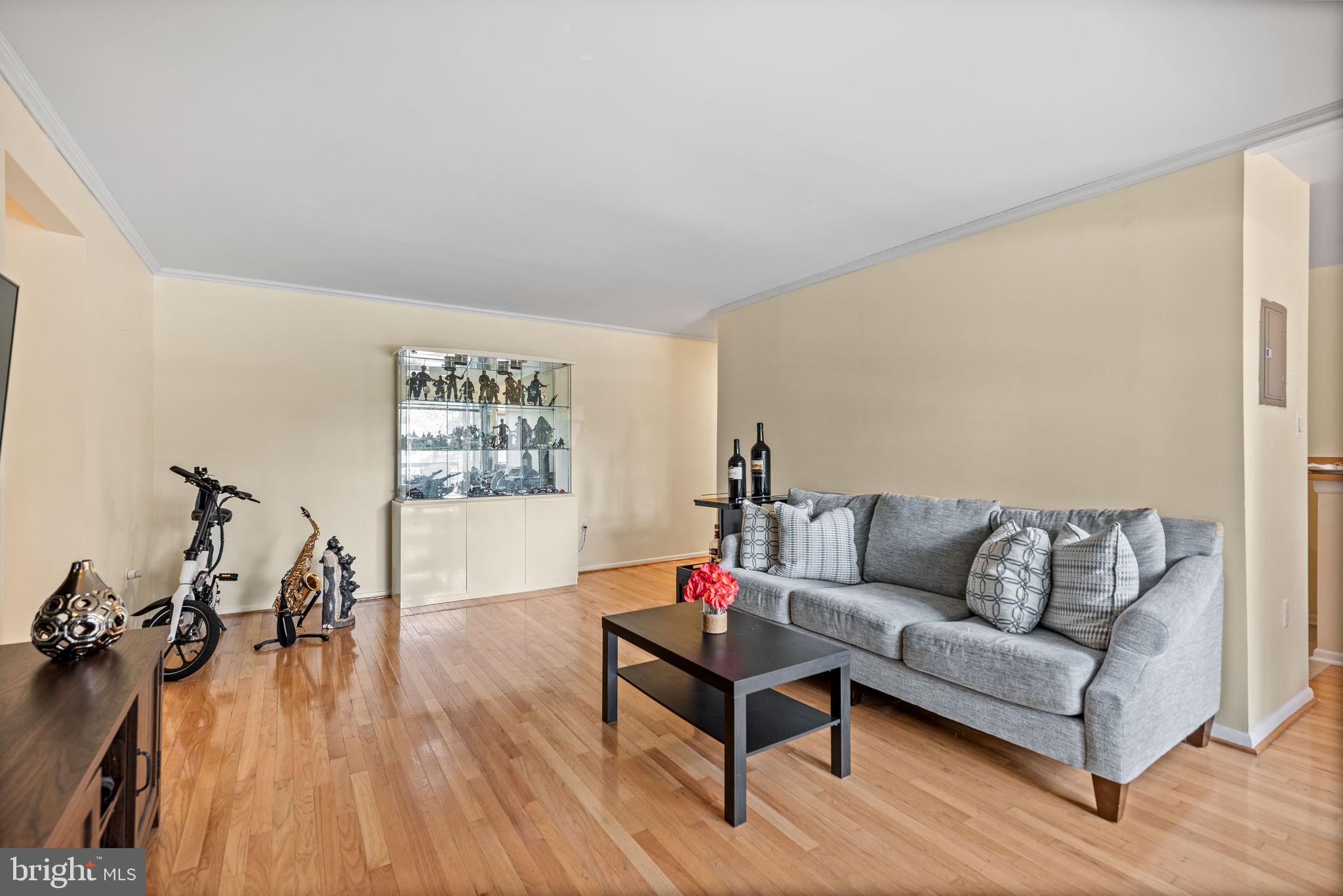 2864 Dover LANE Unit: 203