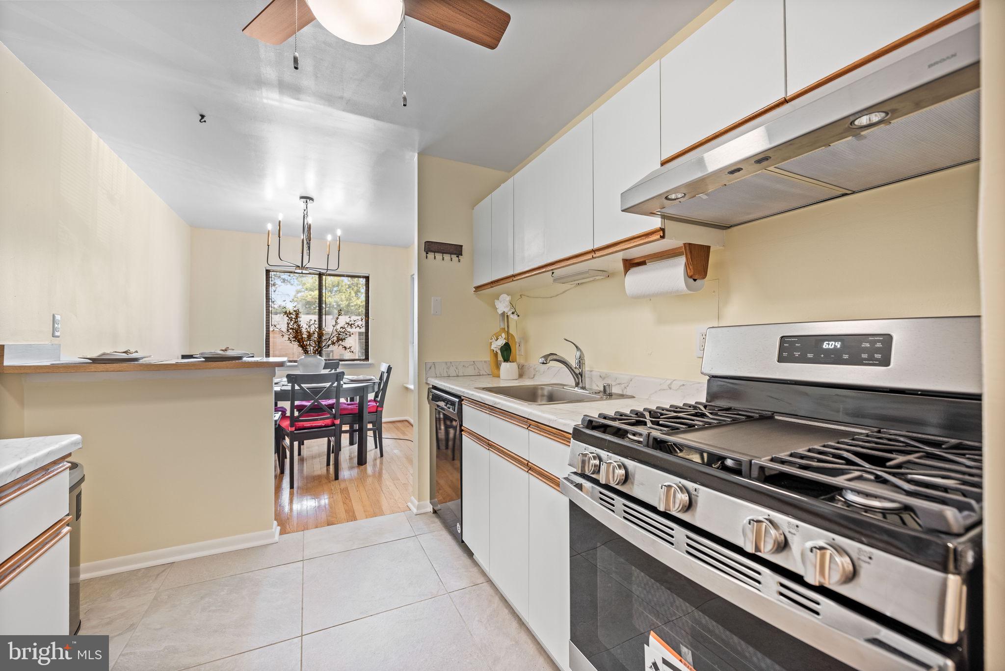 2864 Dover LANE Unit: 203