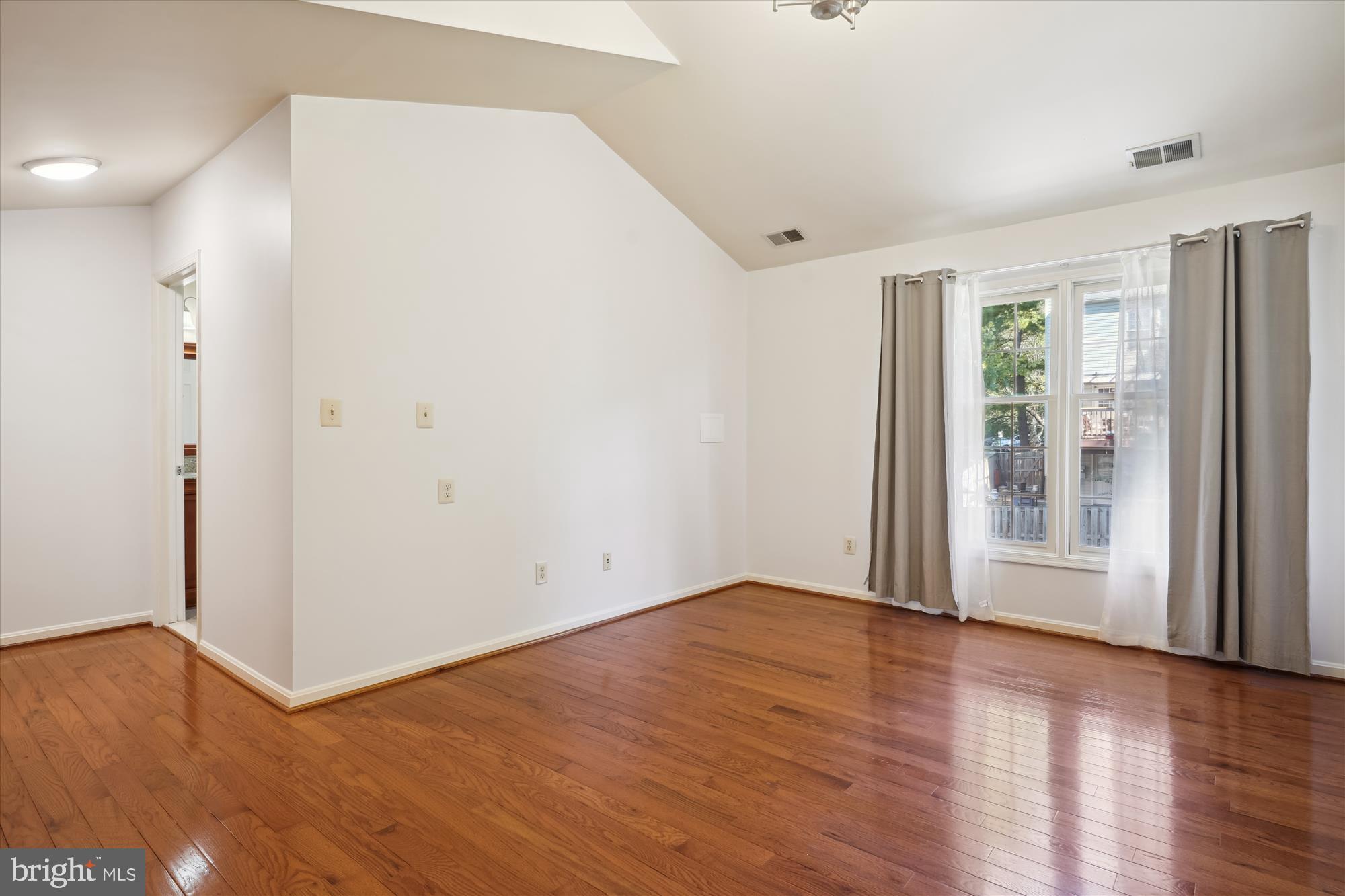 6553 PALISADES DRIVE