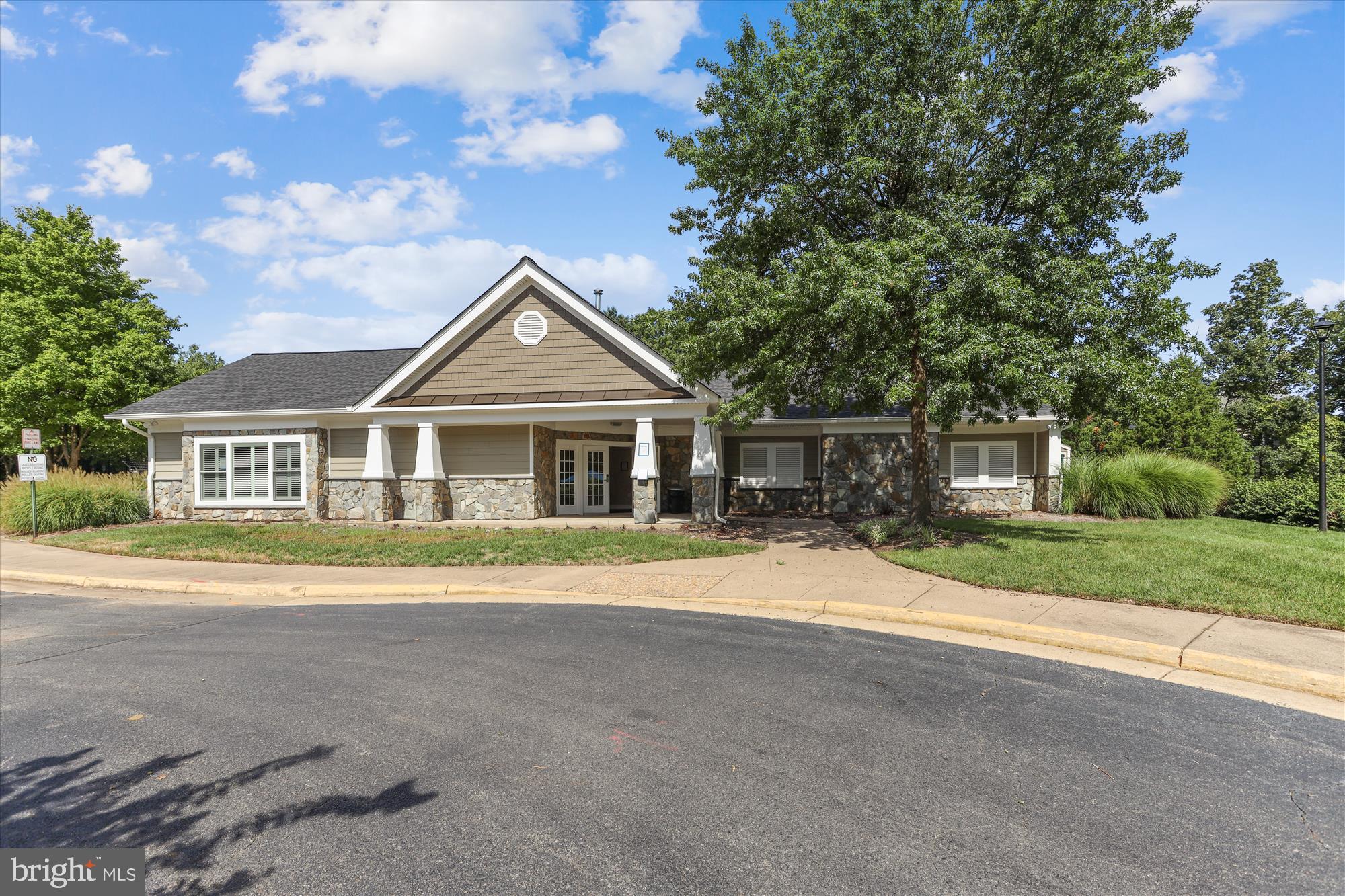 6553 PALISADES DRIVE