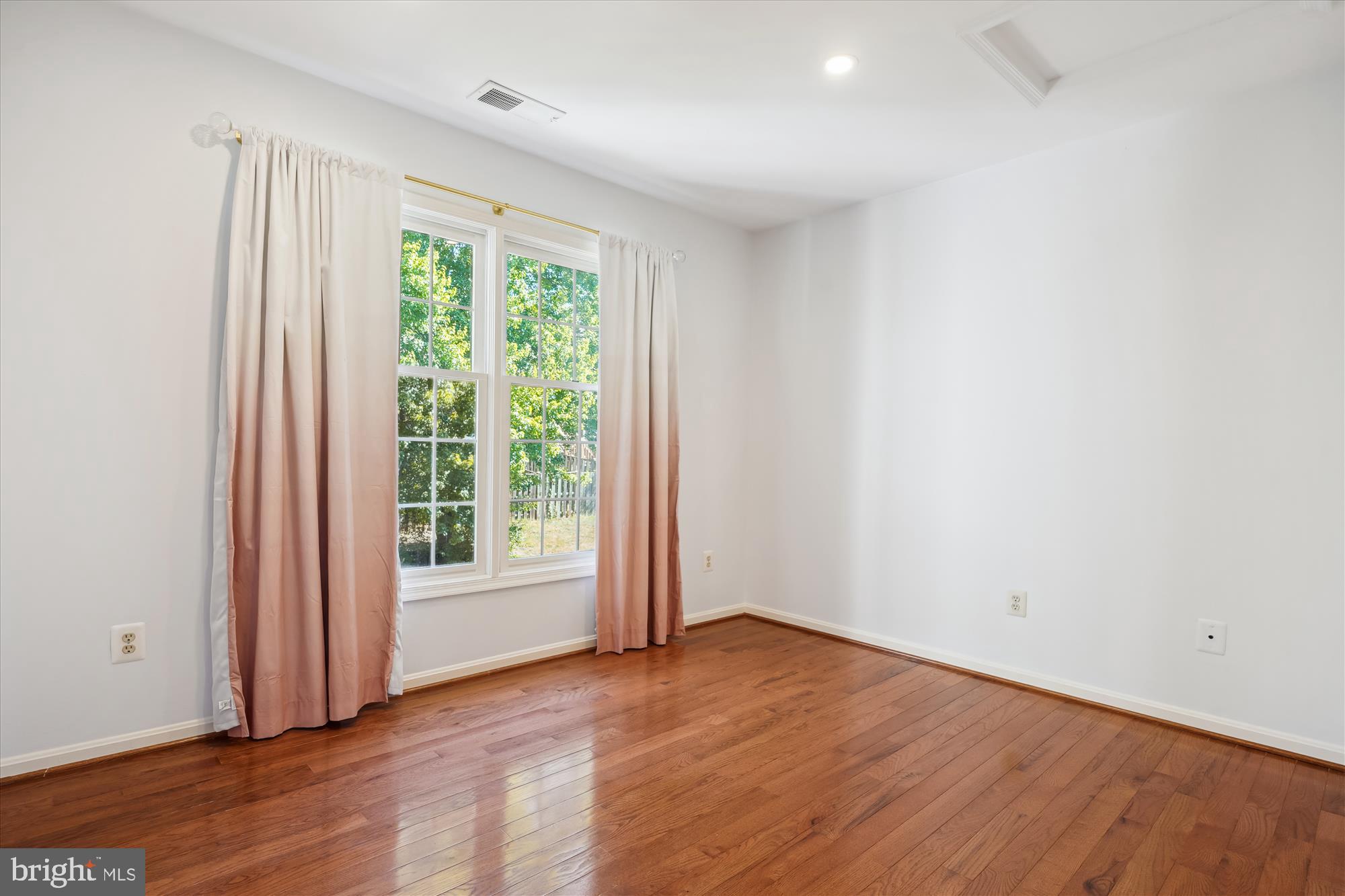 6553 PALISADES DRIVE