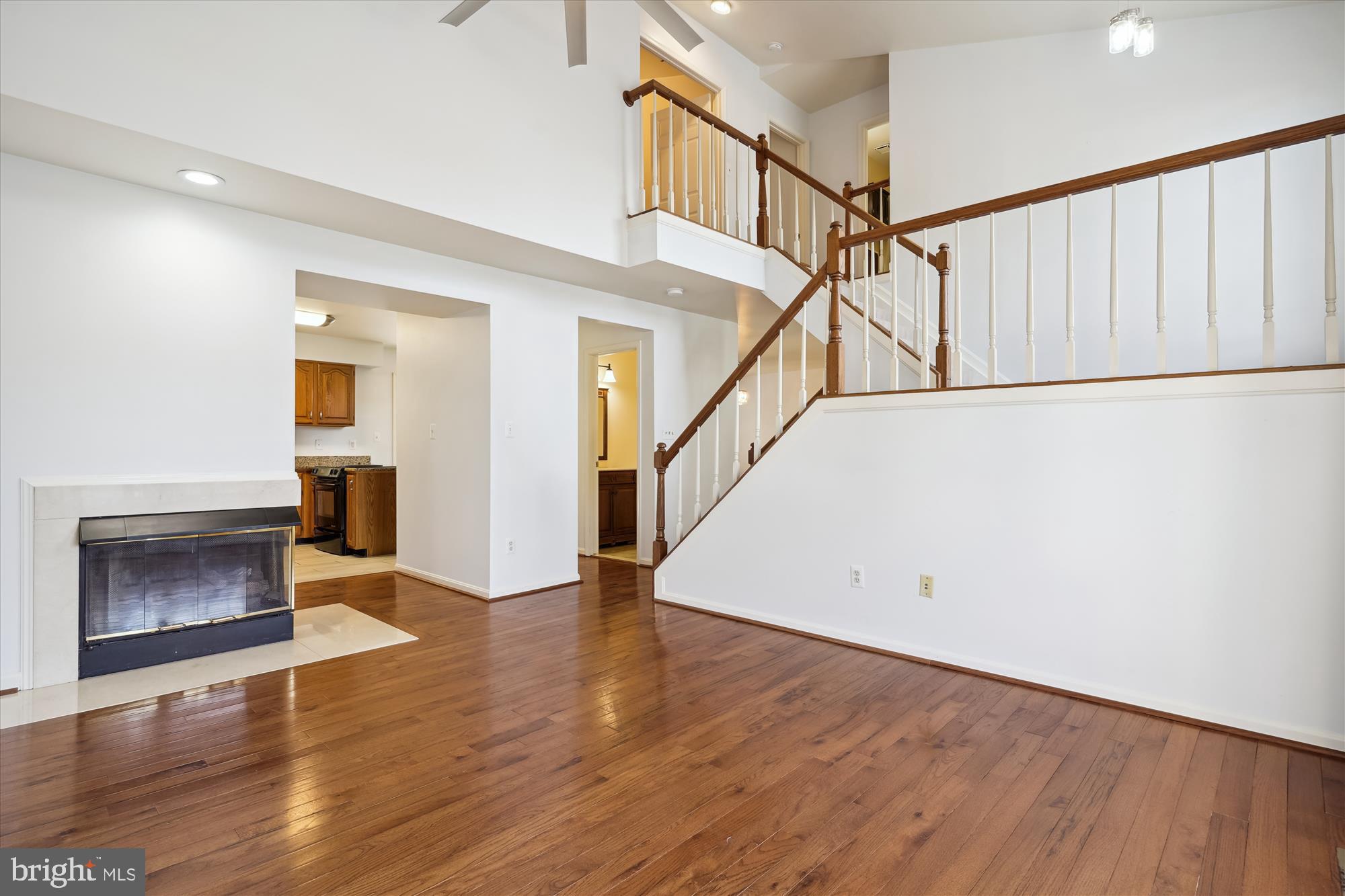 6553 PALISADES DRIVE