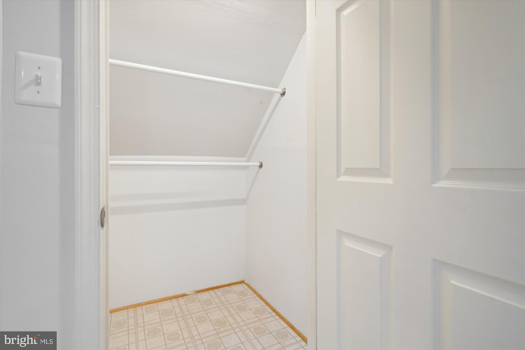 6553 PALISADES DRIVE