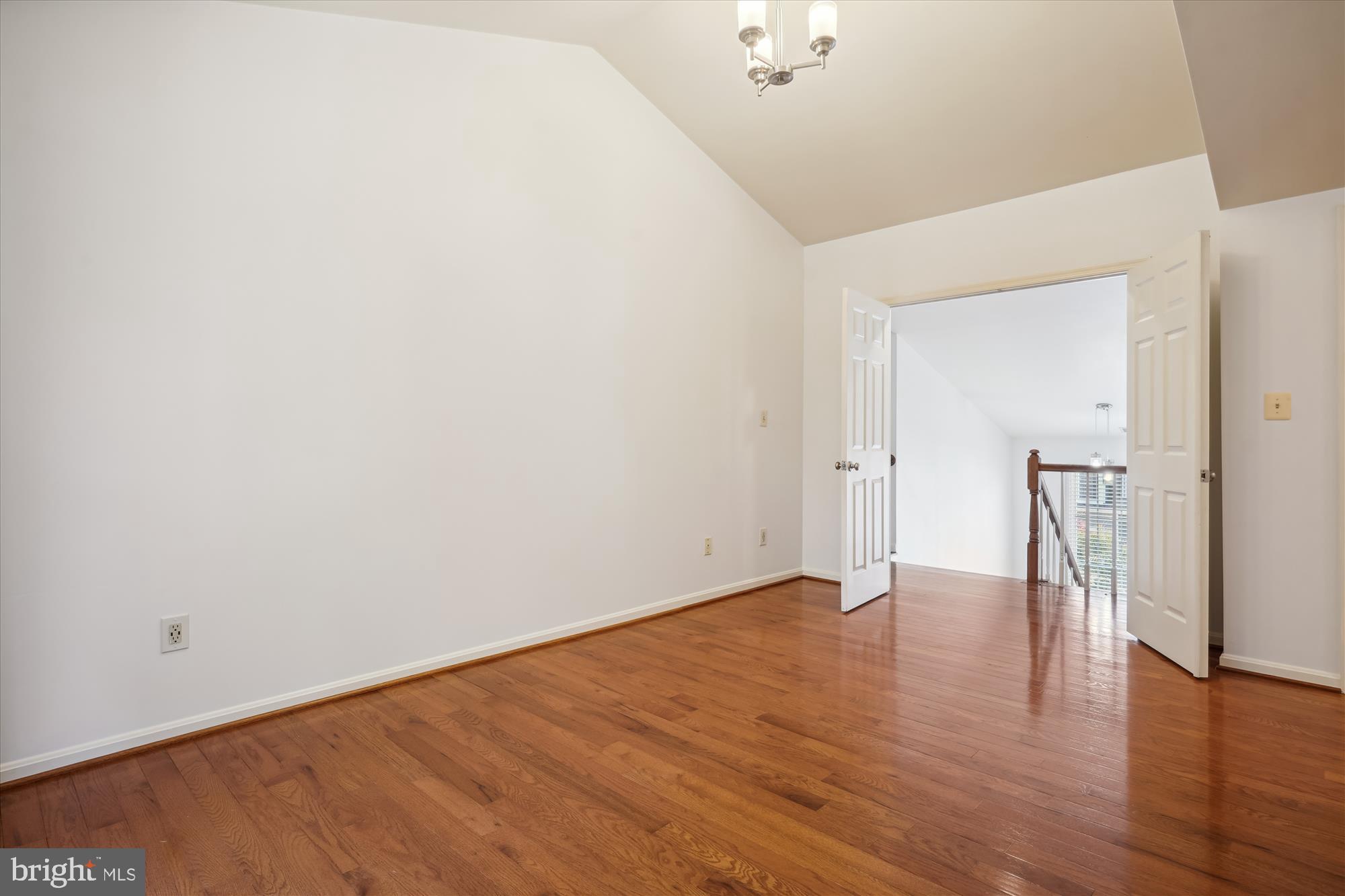 6553 PALISADES DRIVE