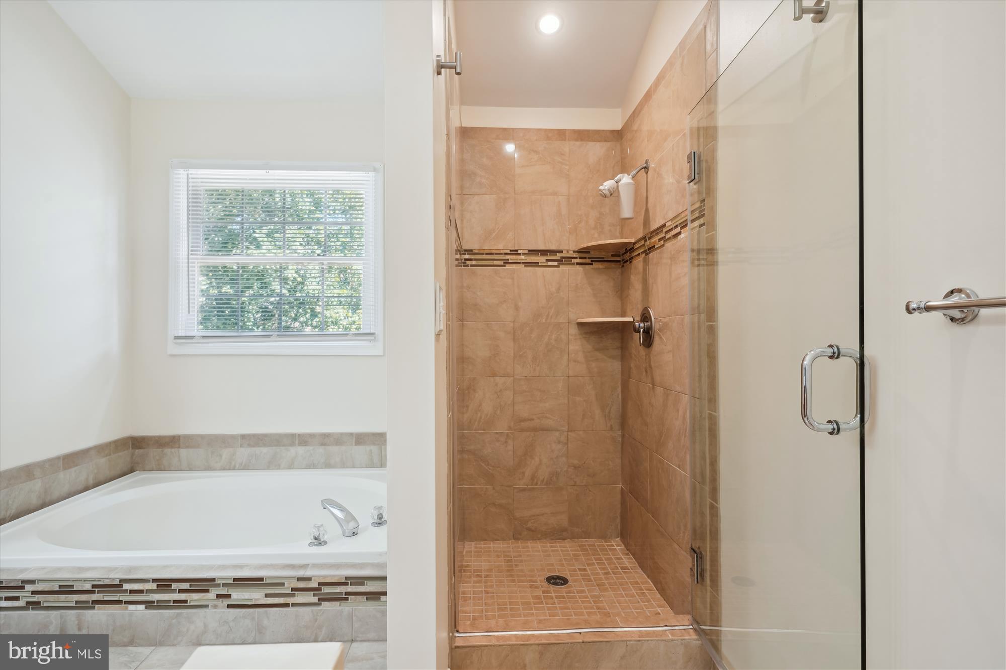 6553 PALISADES DRIVE