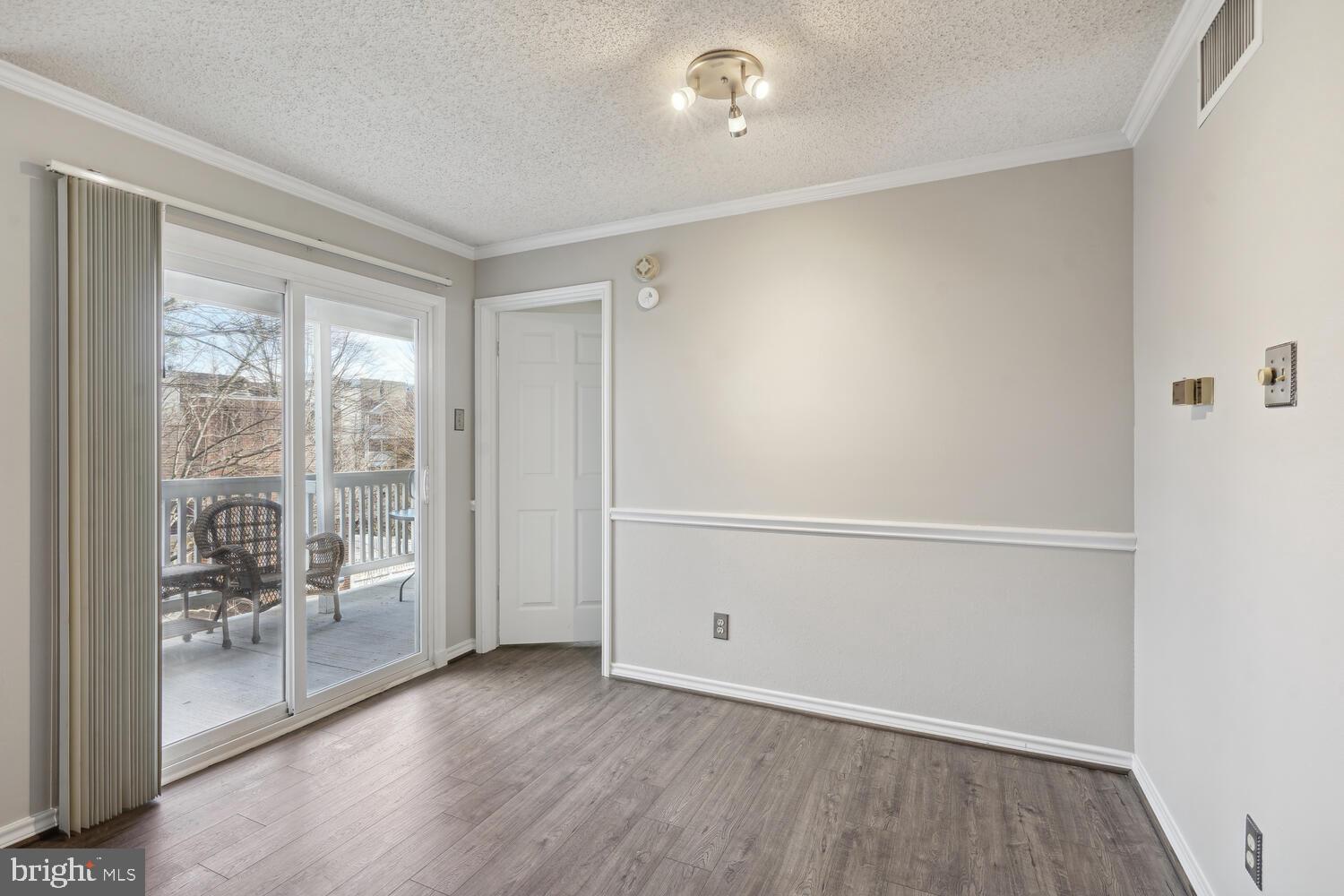 1536 Lincoln WAY Unit: 203