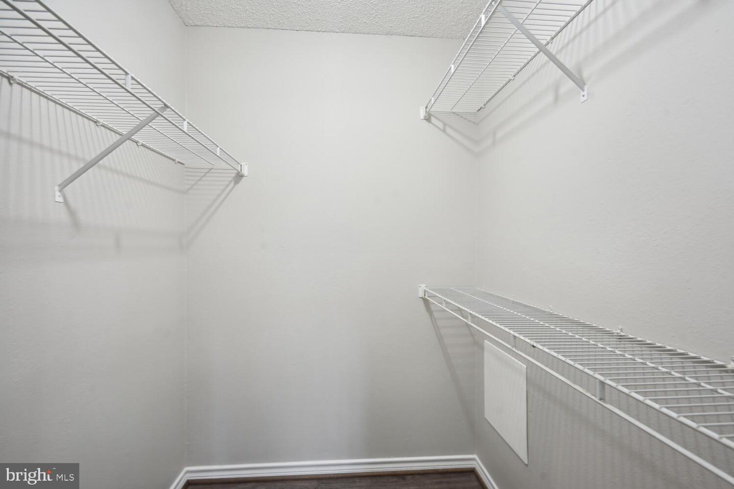 1536 Lincoln WAY Unit: 203