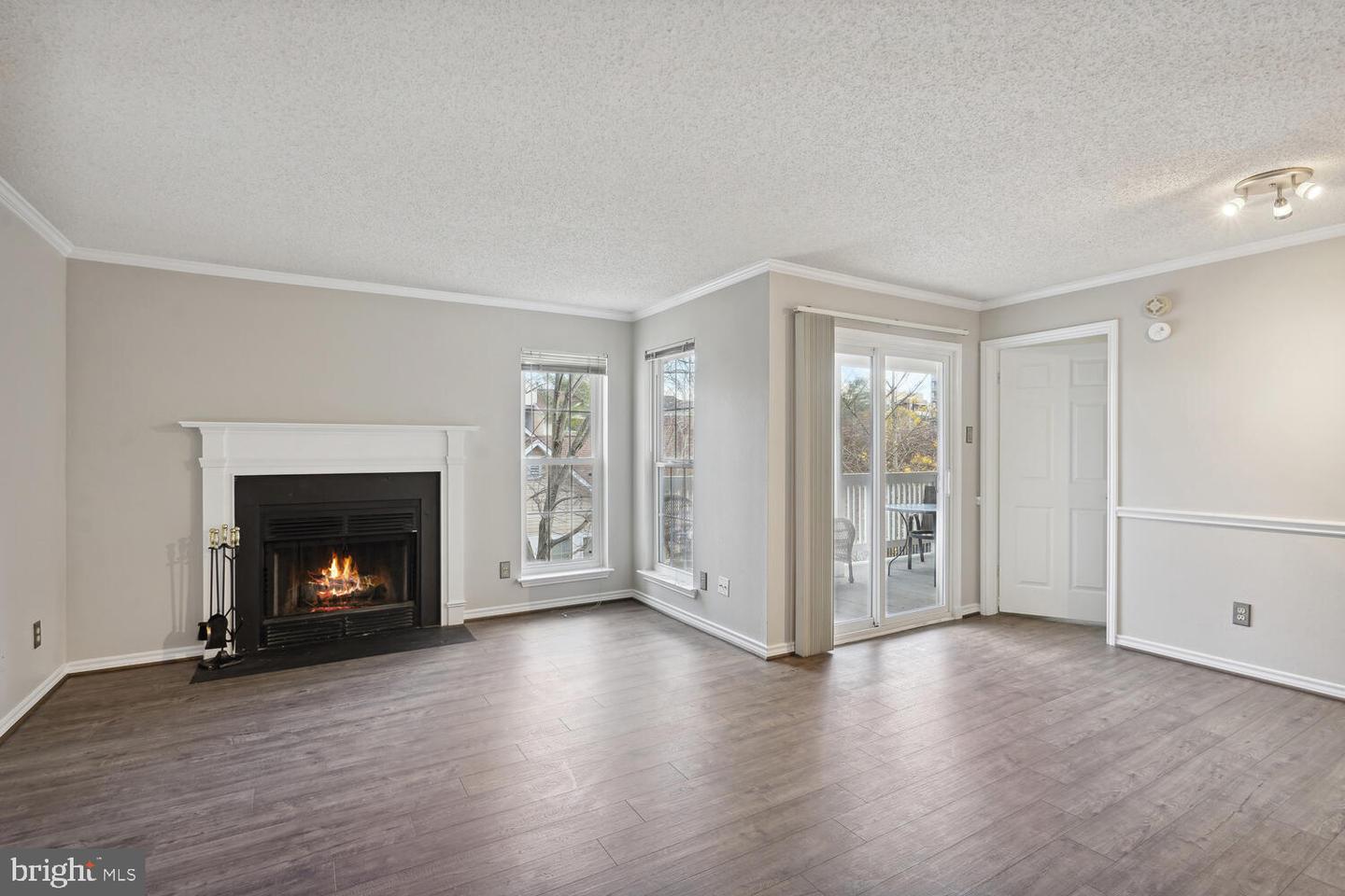 1536 Lincoln WAY Unit: 203