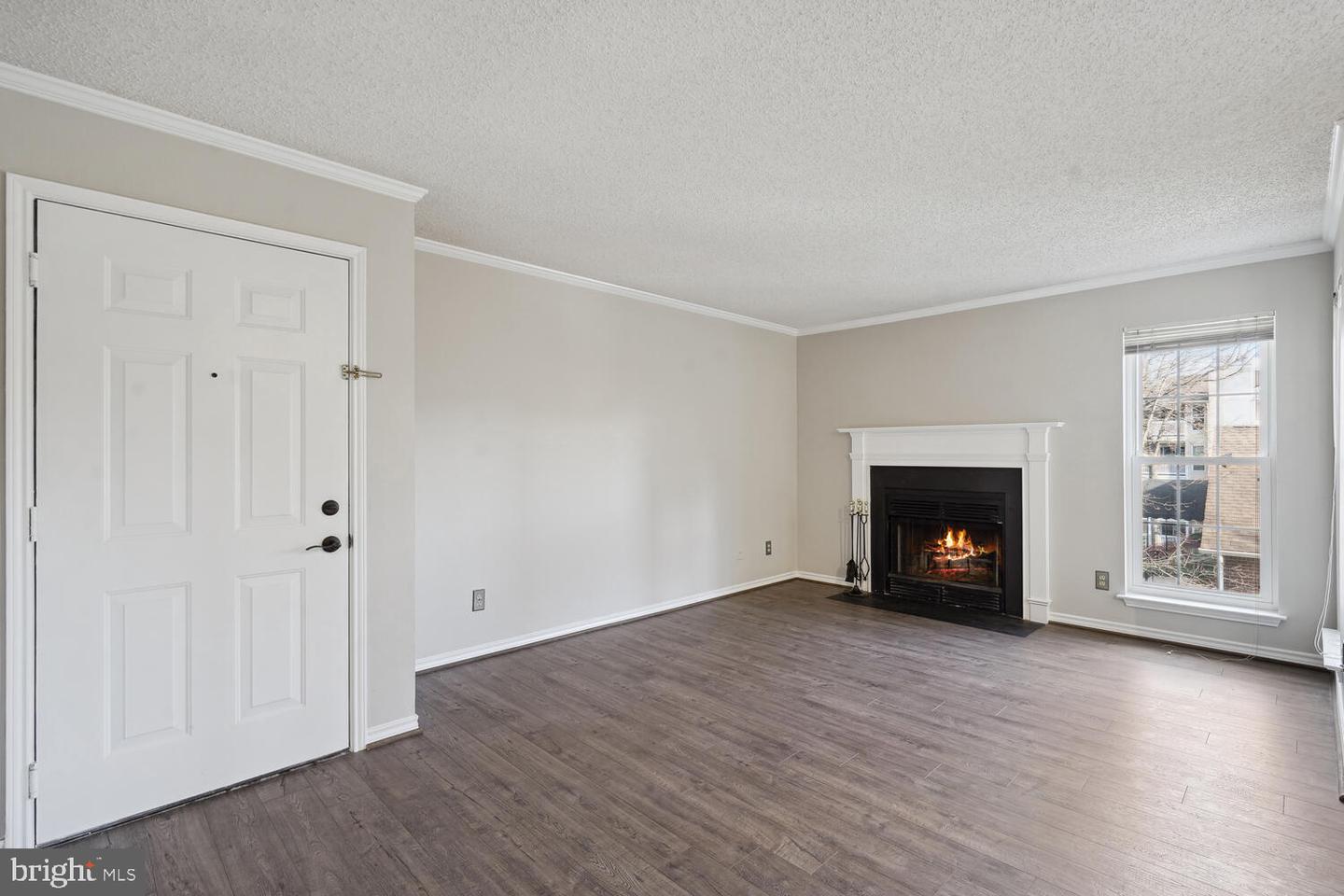 1536 Lincoln WAY Unit: 203