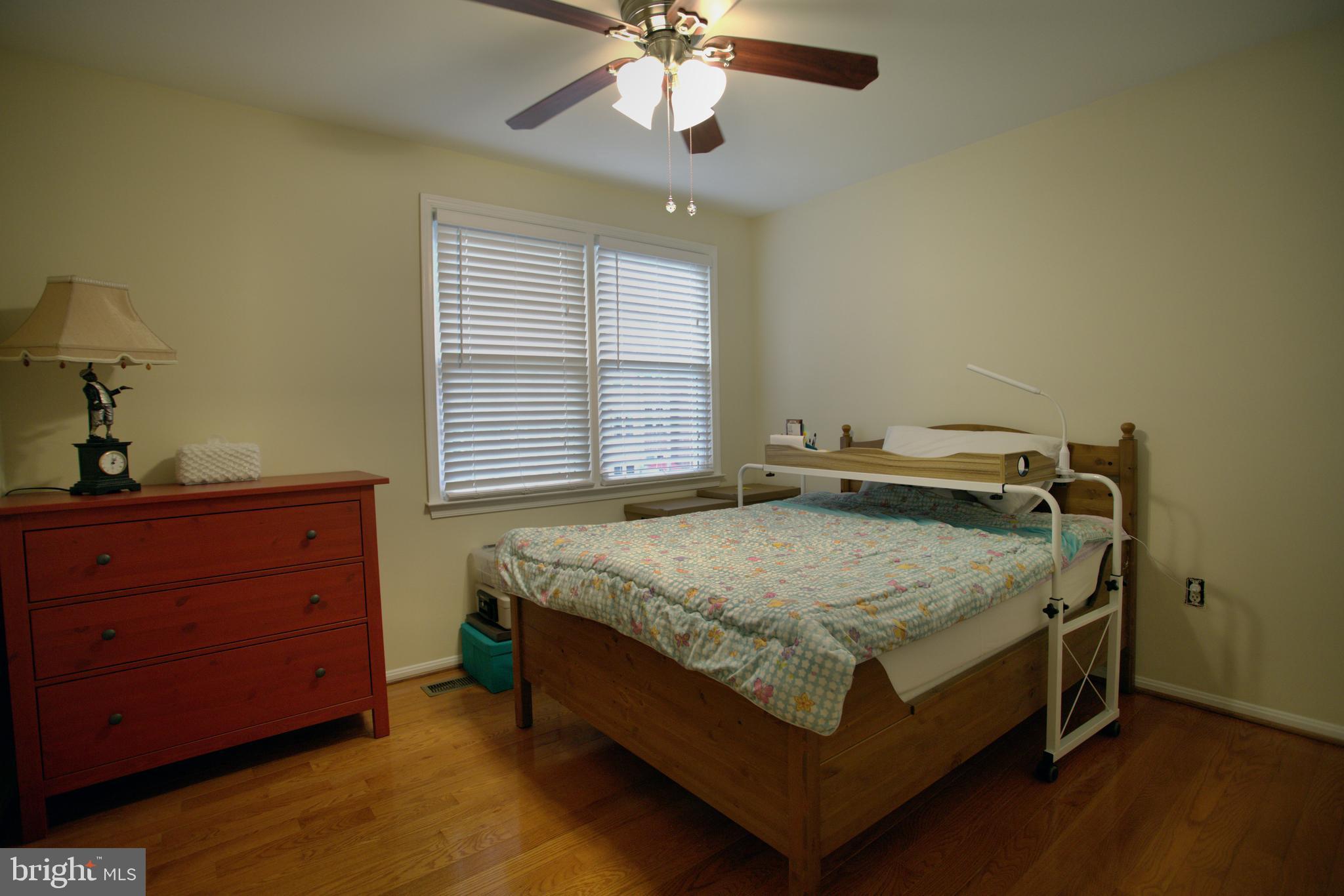 10429 CARRIAGEPARK CT