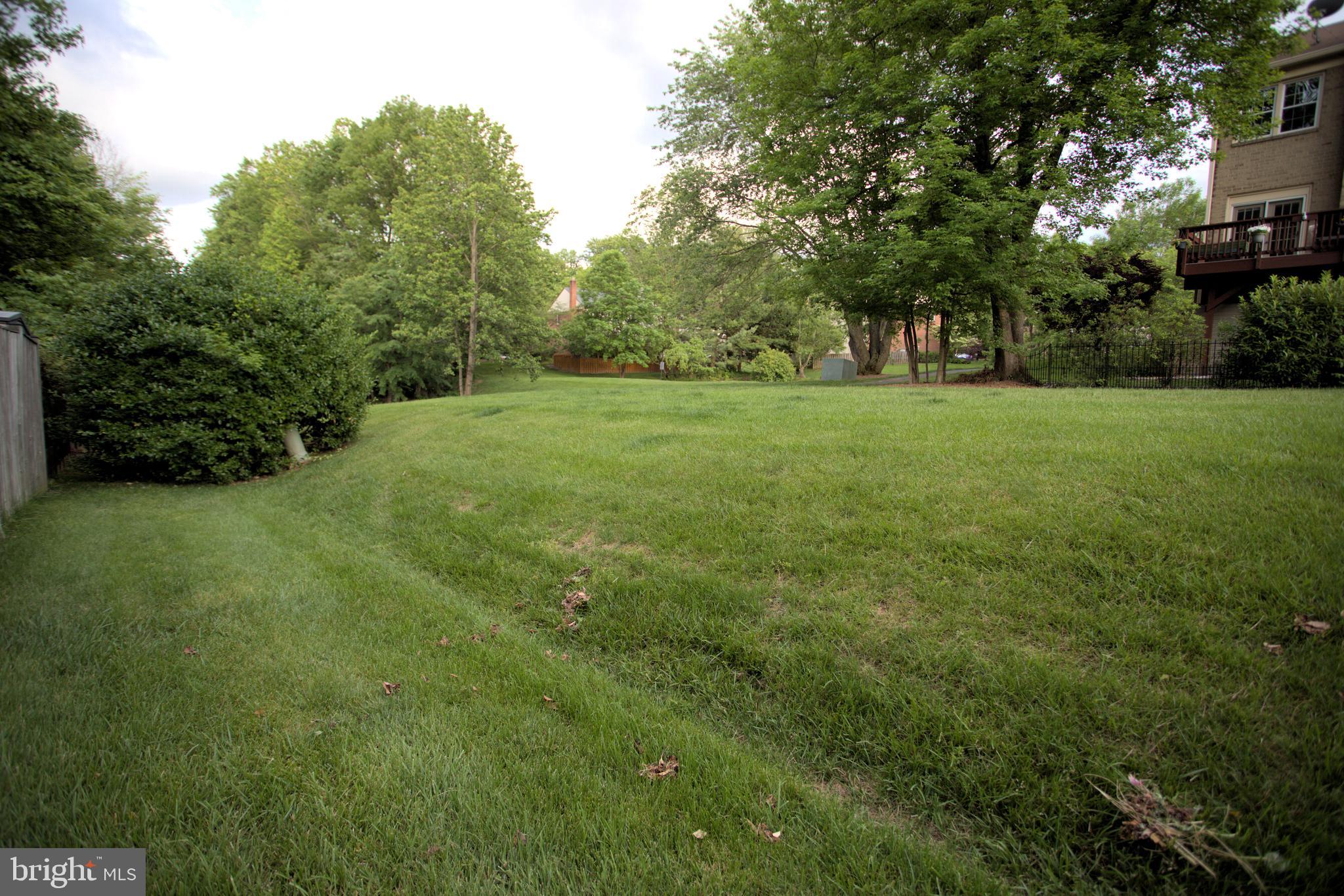 10429 CARRIAGEPARK CT