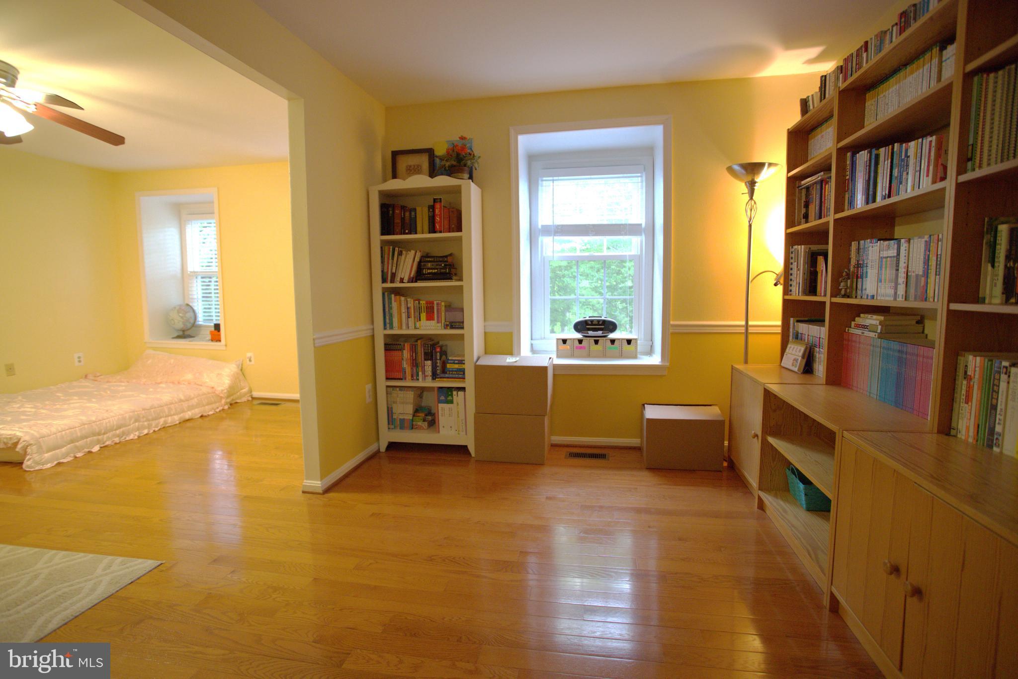 10429 CARRIAGEPARK CT