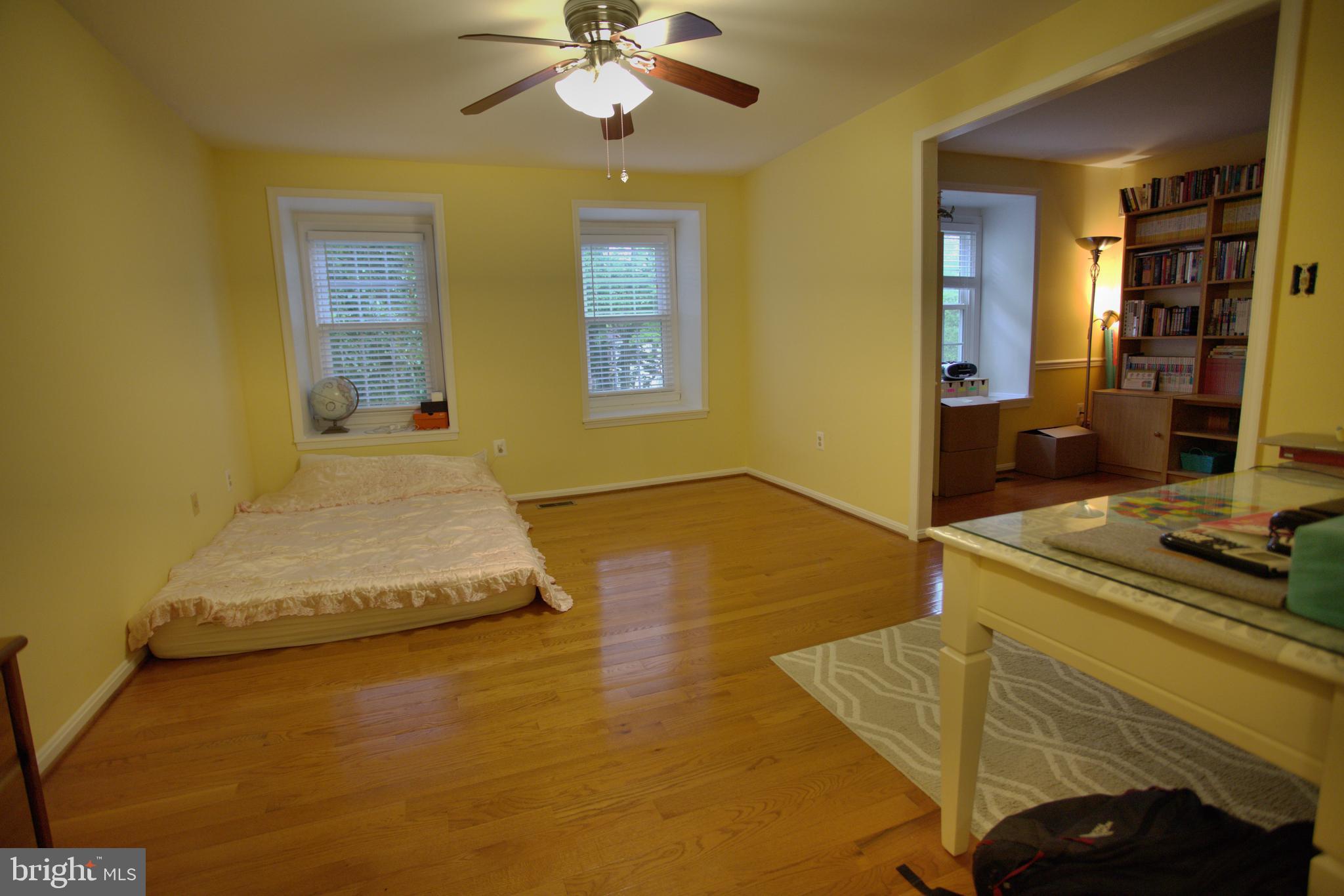 10429 CARRIAGEPARK CT