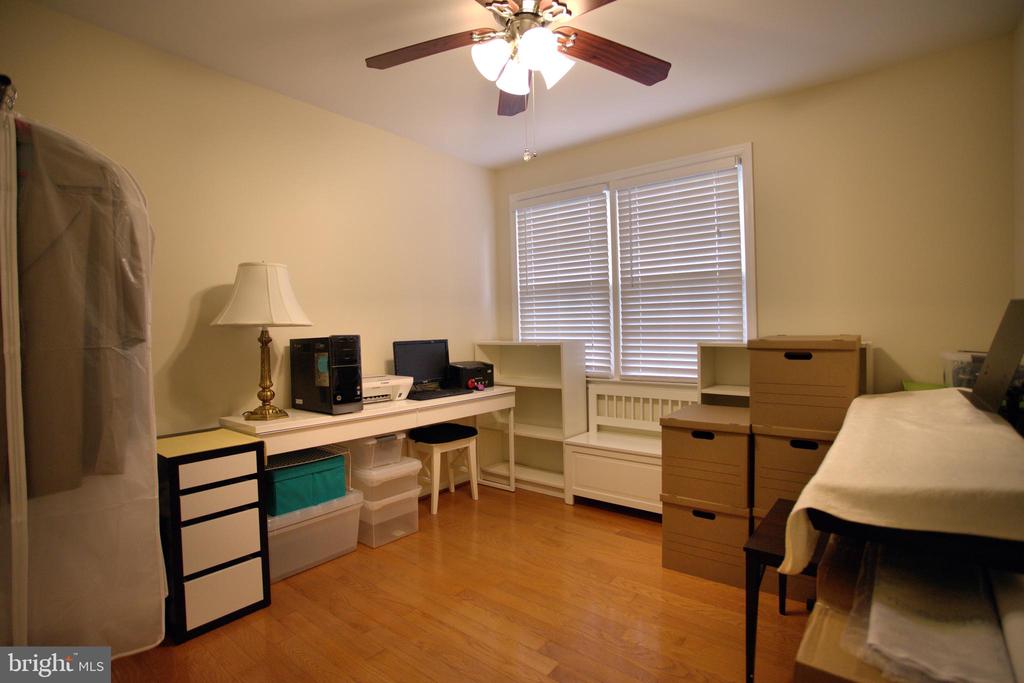 10429 CARRIAGEPARK CT
