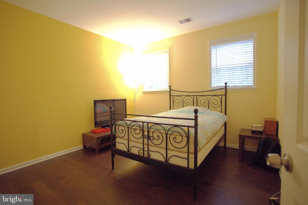 10429 CARRIAGEPARK CT