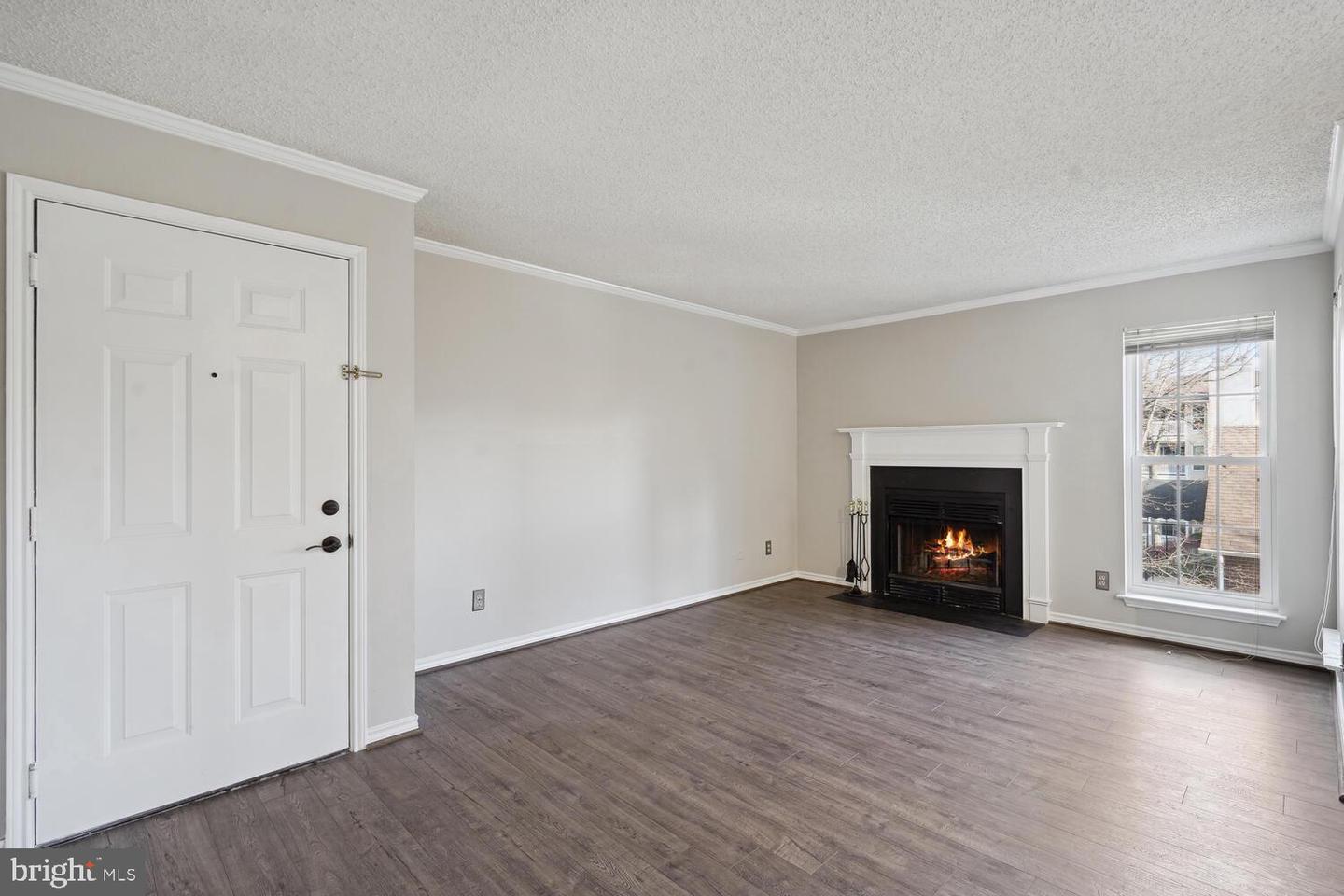 1536 LINCOLN WAY #203