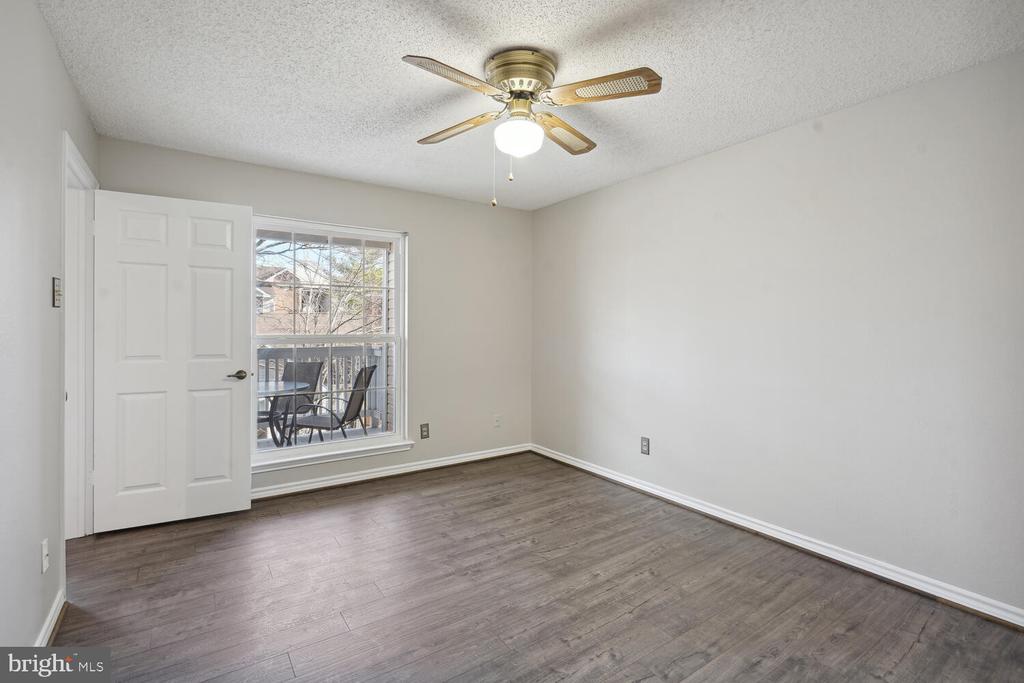 1536 LINCOLN WAY #203