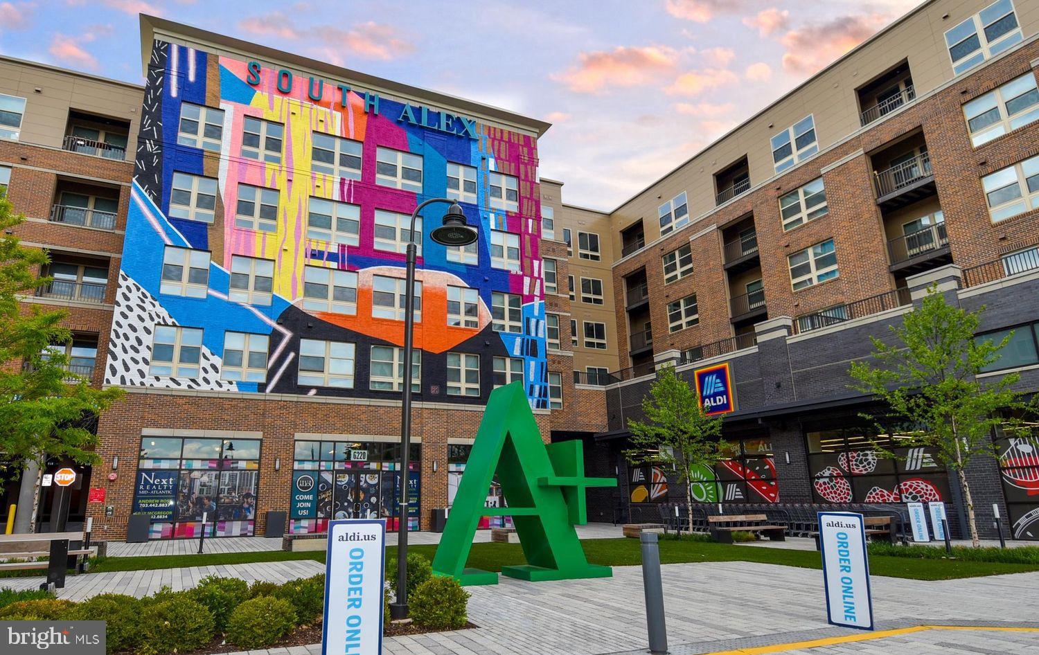 6312 CHIMNEY WOOD COURT