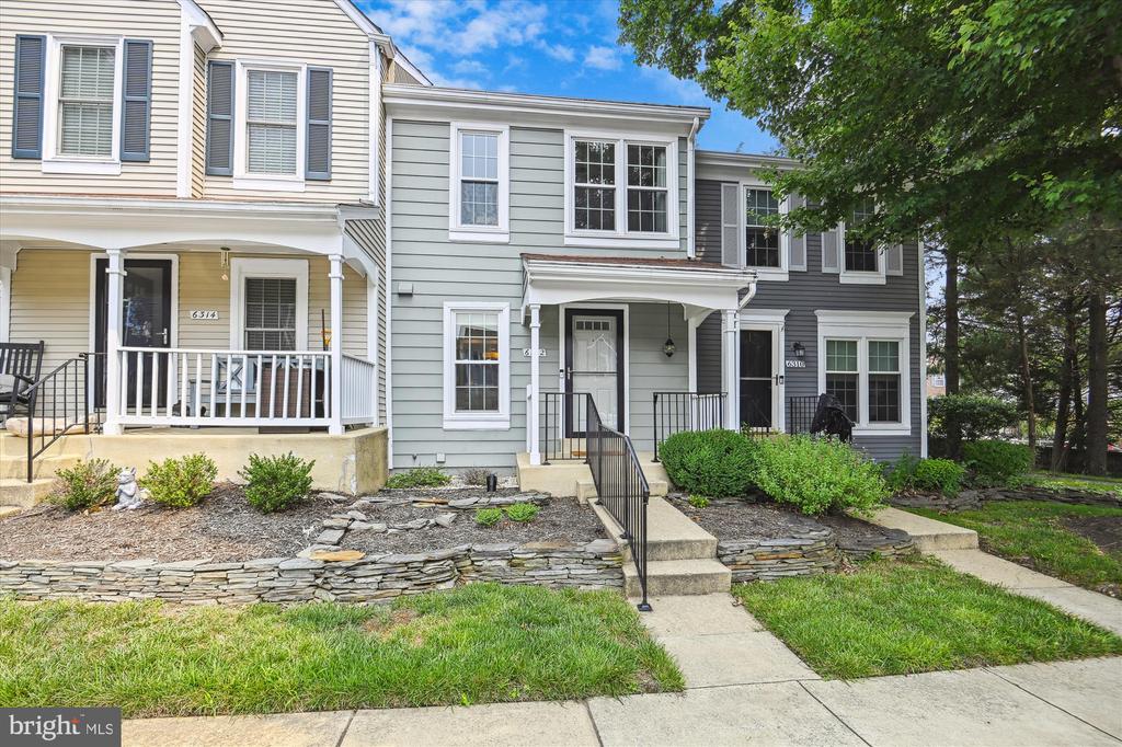 6312 CHIMNEY WOOD COURT