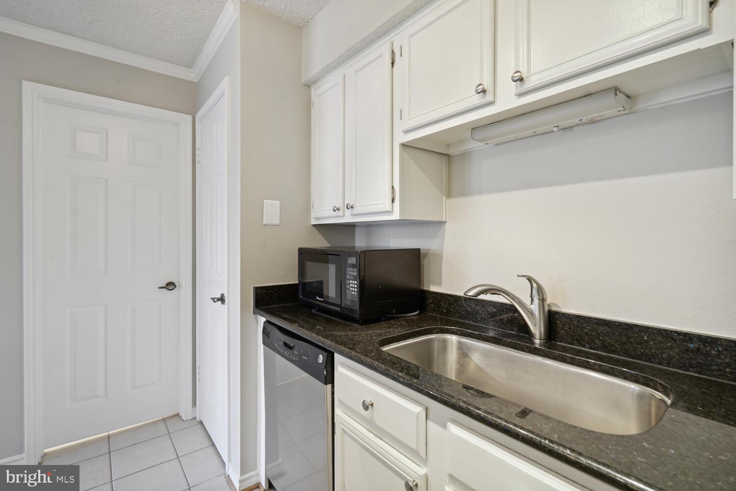 1536 LINCOLN WAY 203