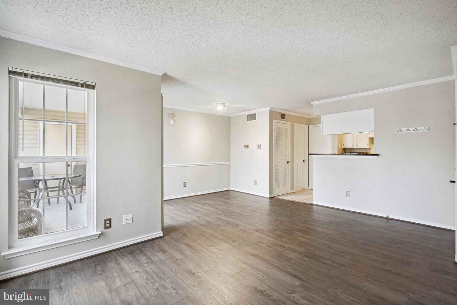 1536 LINCOLN WAY 203