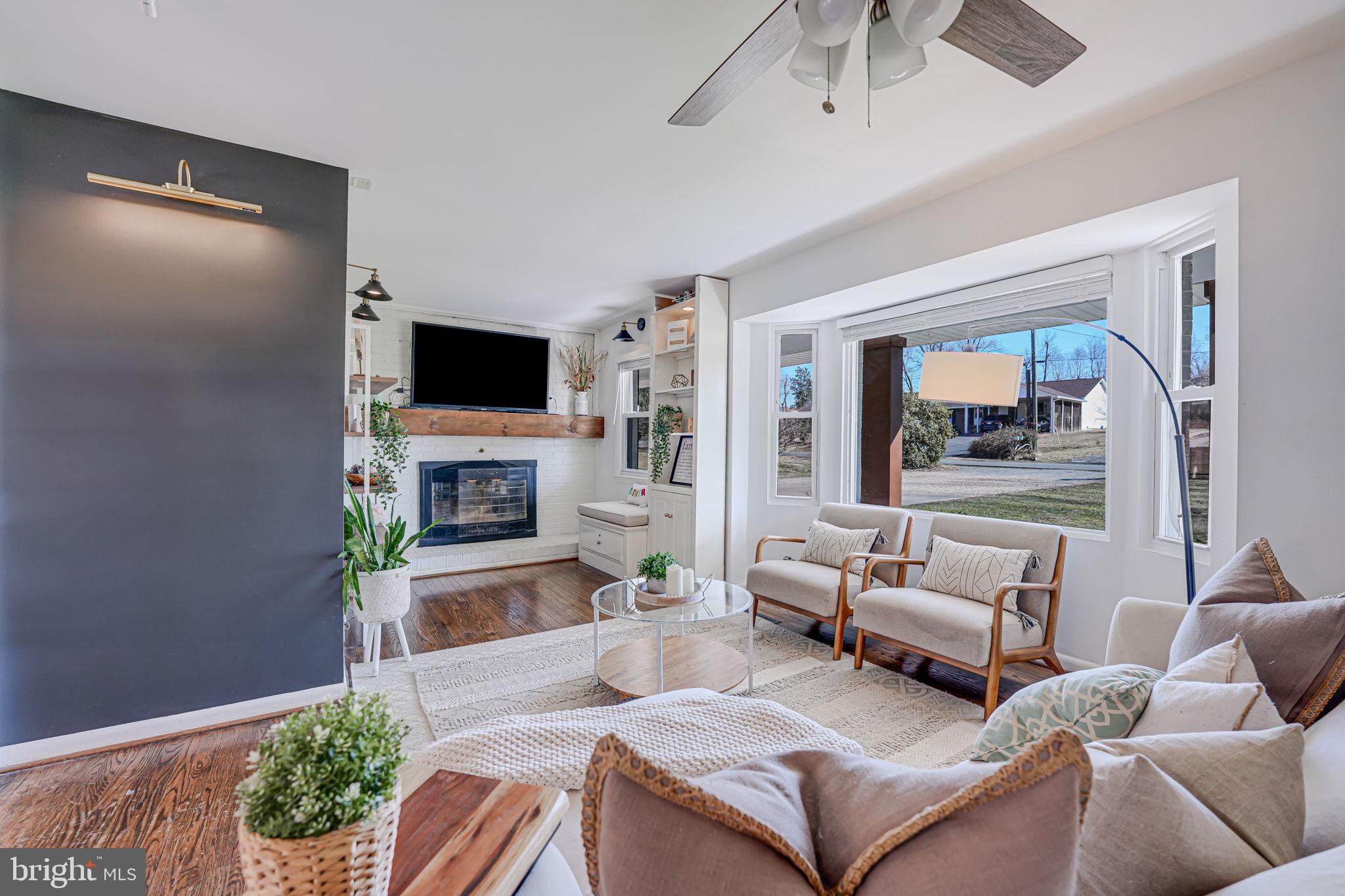 8008 James Russell Rd