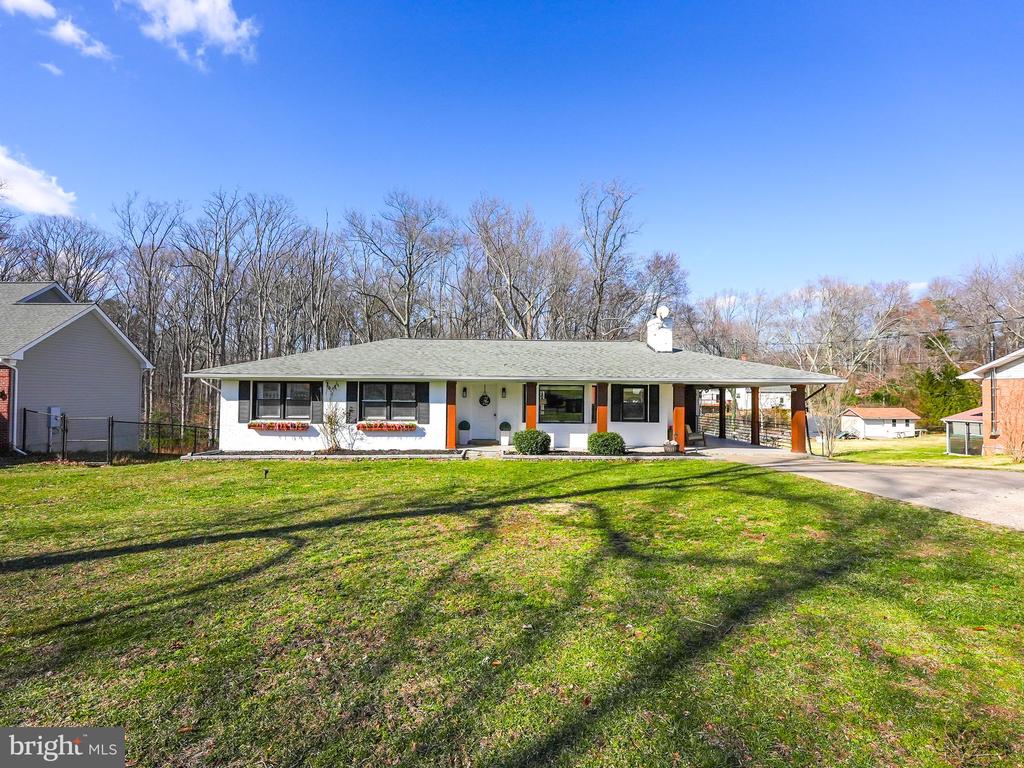8008 James Russell Rd