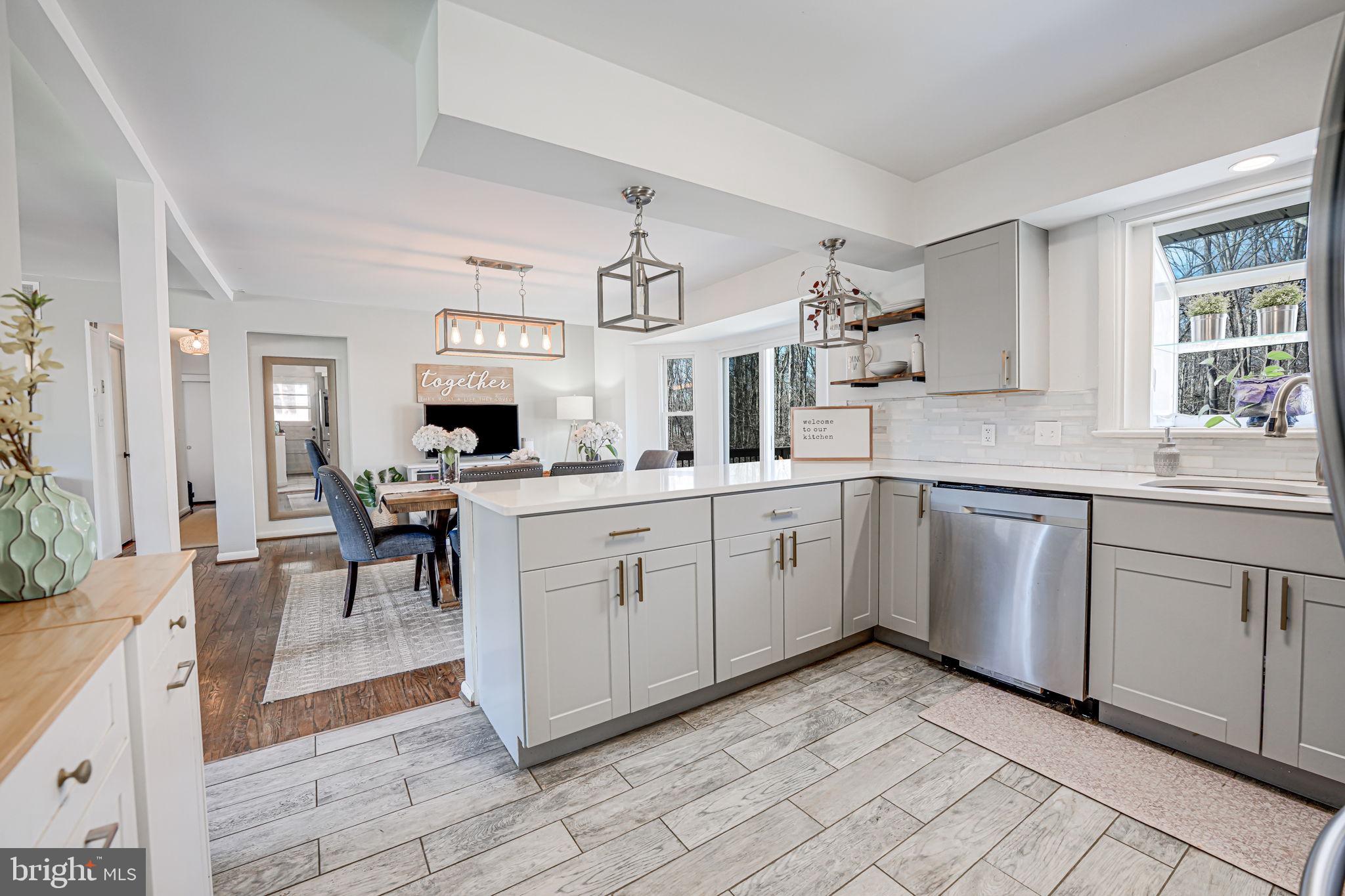 8008 James Russell Rd