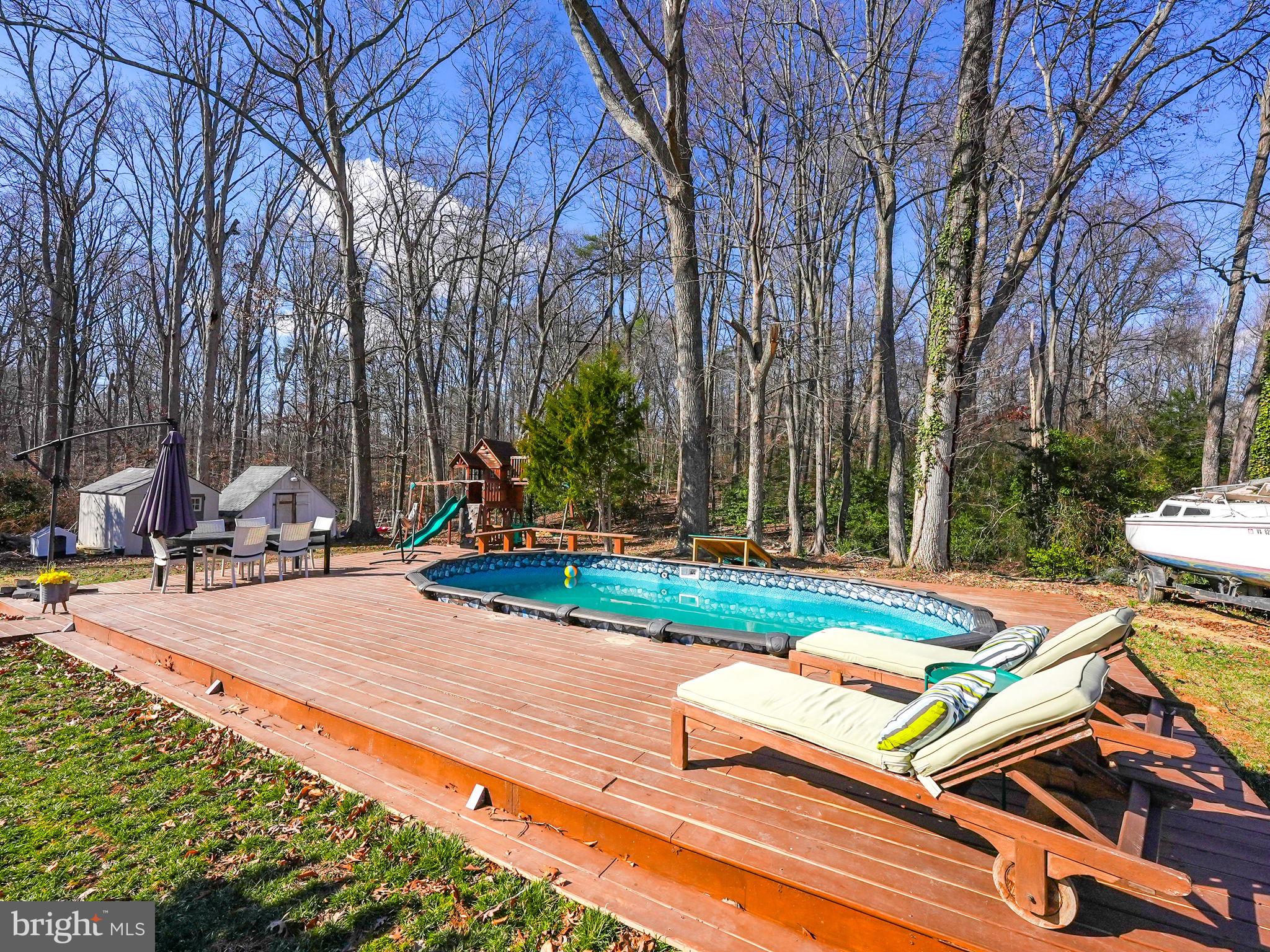 8008 James Russell Rd