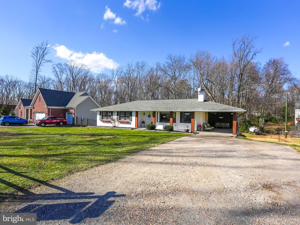 8008 James Russell Rd