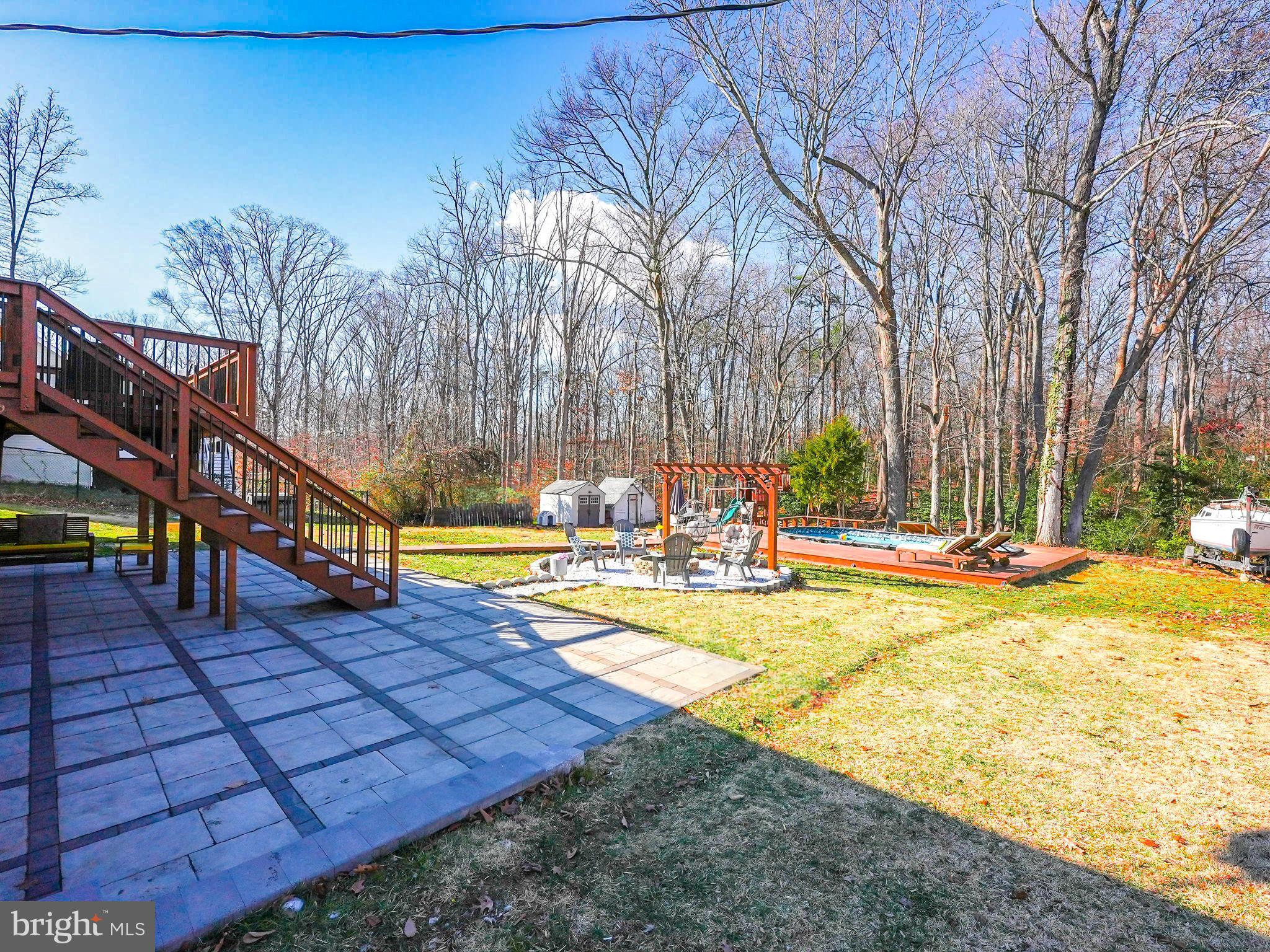 8008 James Russell Rd