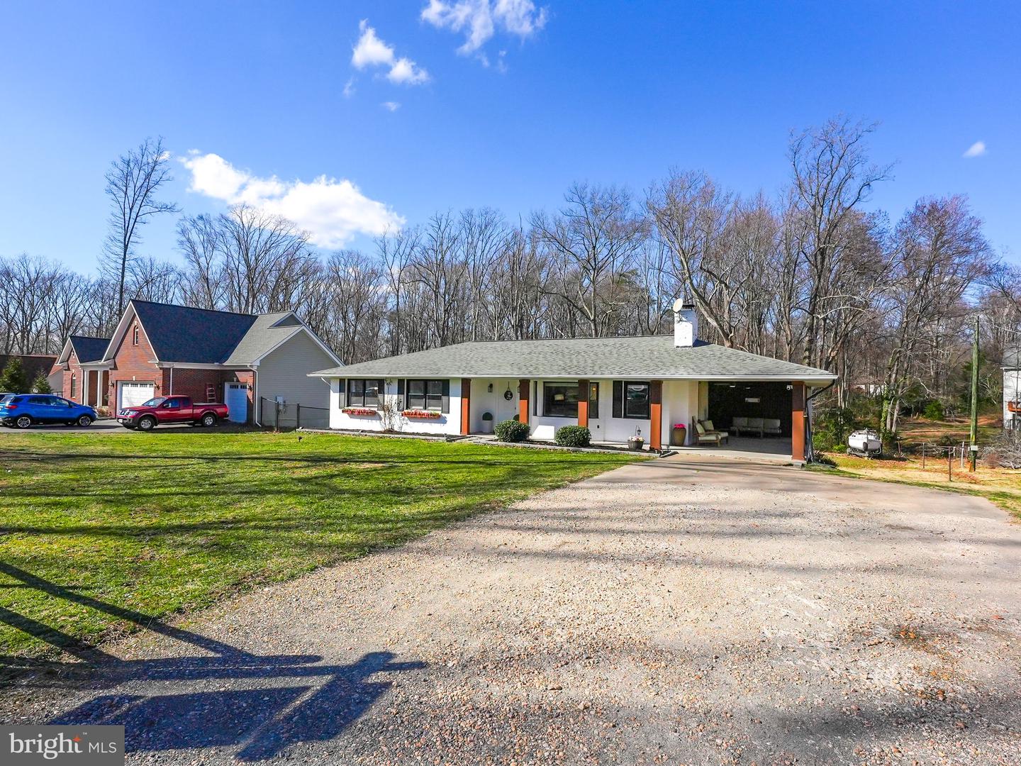 8008 James Russell Rd