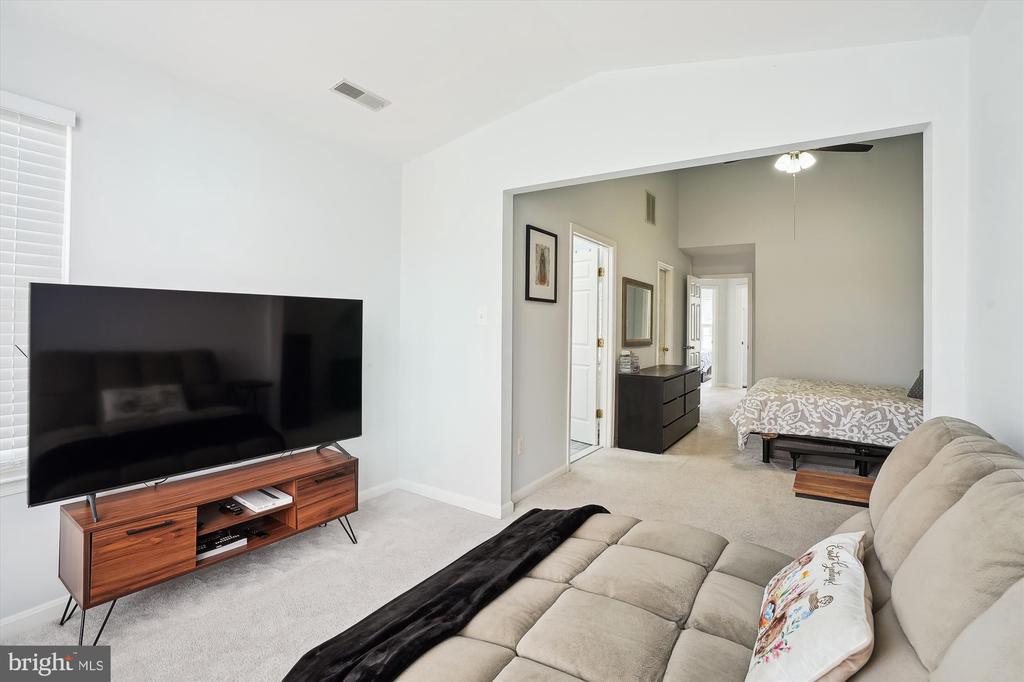3824 Koval Ln