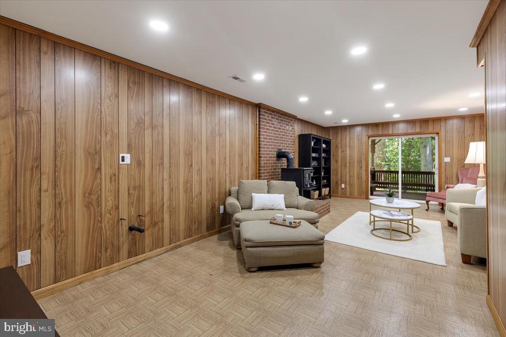 12212 WOODLARK COURT