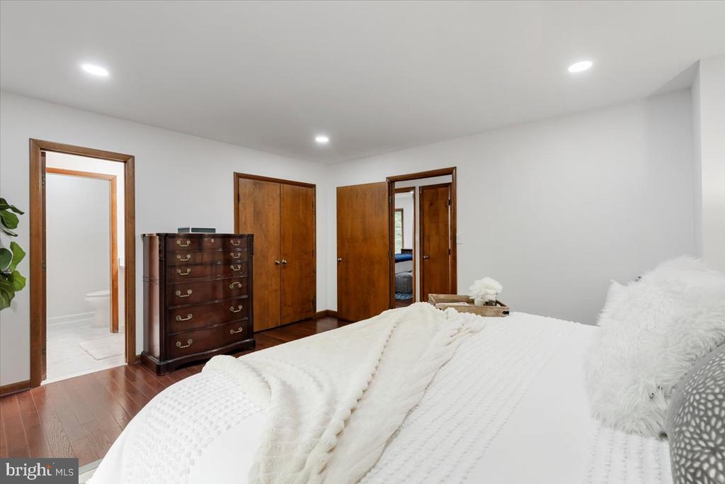 12212 WOODLARK COURT