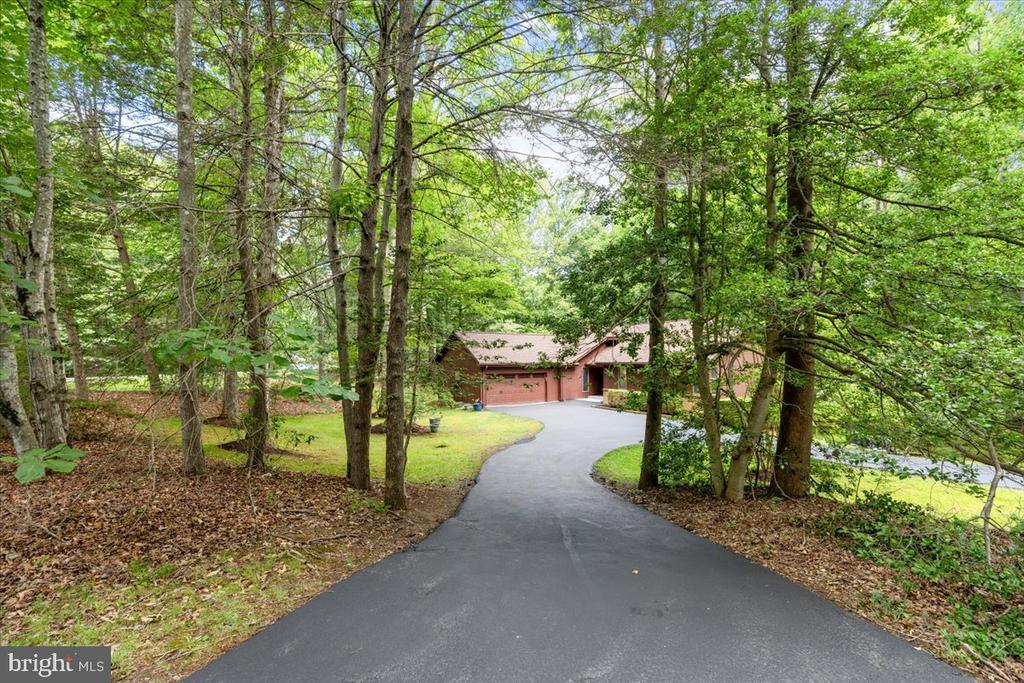 12212 WOODLARK COURT