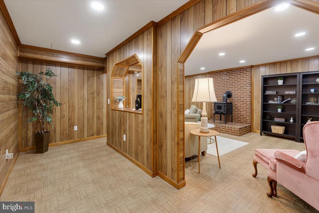 12212 WOODLARK COURT