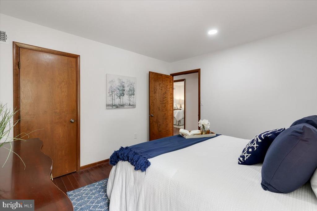 12212 WOODLARK COURT