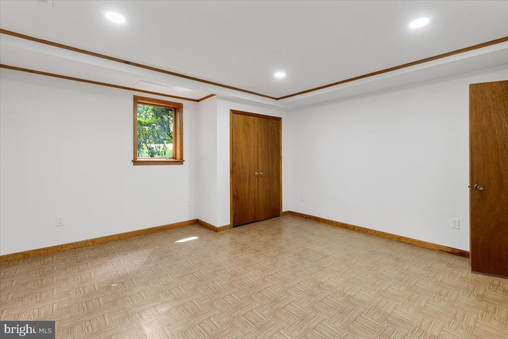 12212 WOODLARK COURT