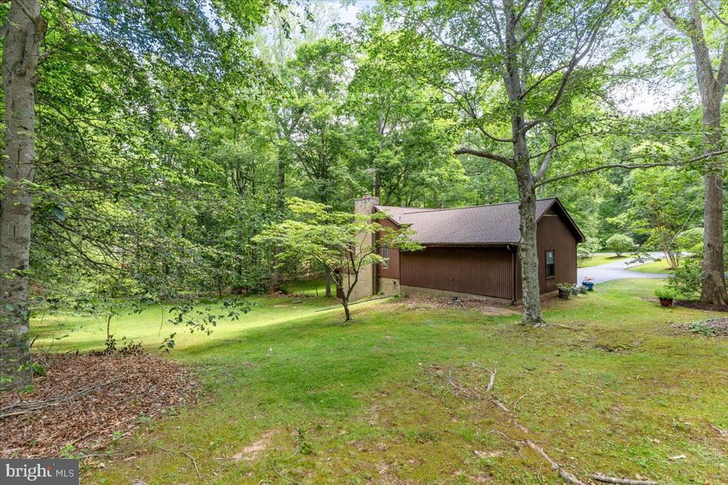 12212 WOODLARK COURT