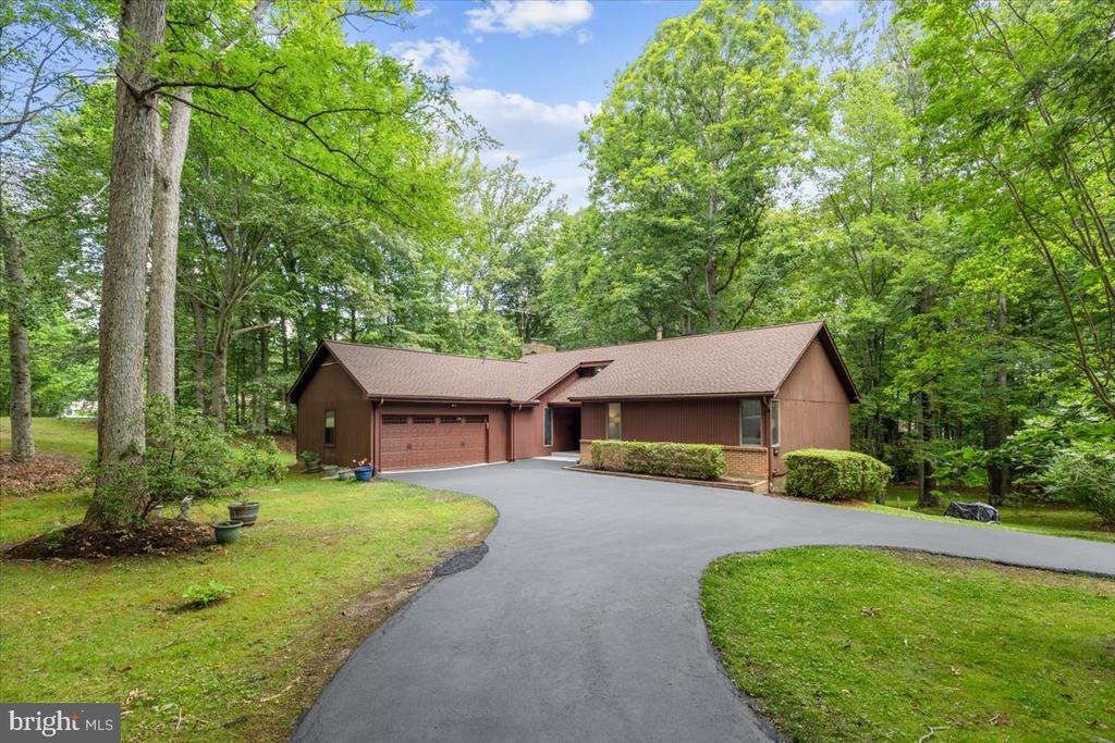12212 WOODLARK COURT