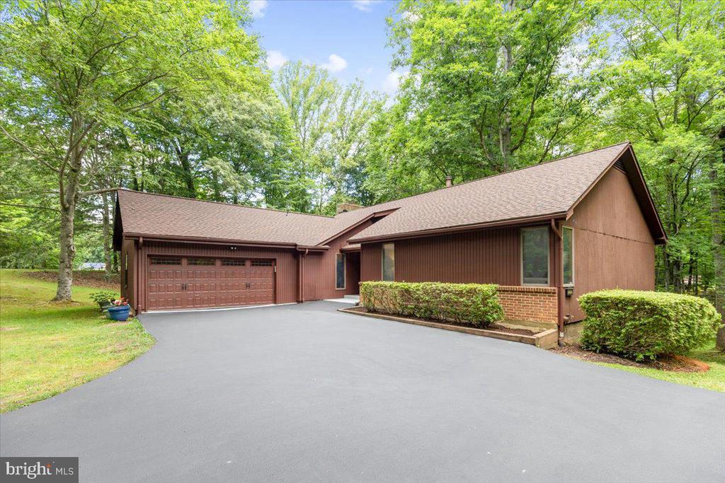 12212 WOODLARK COURT