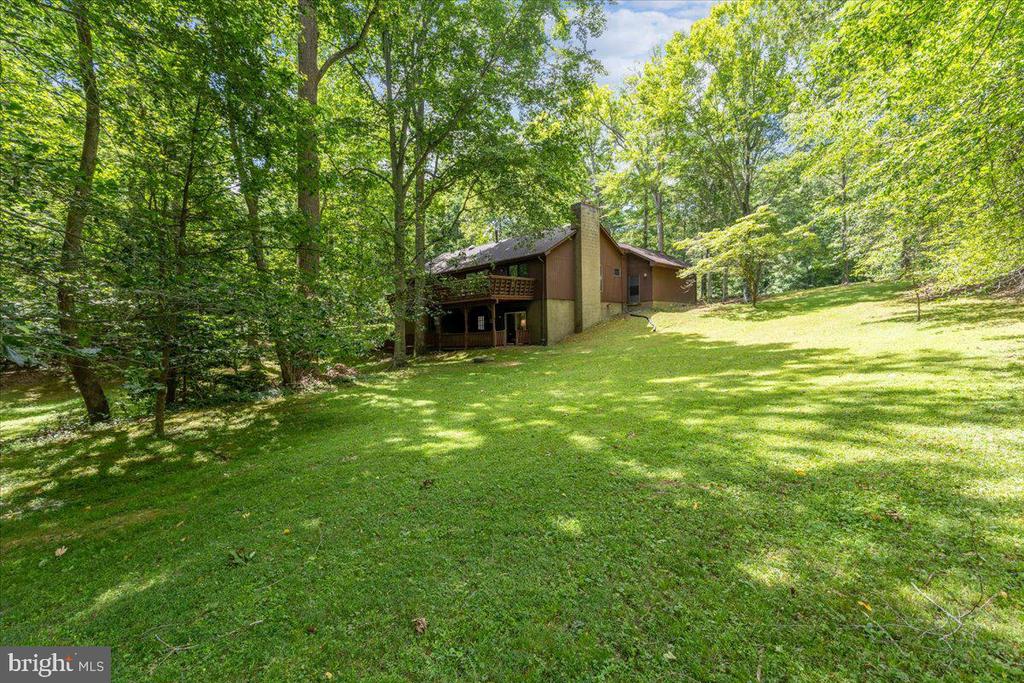 12212 WOODLARK COURT