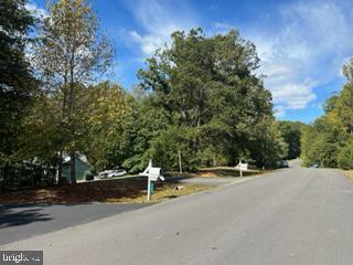 5301 Wyndemere CIRCLE