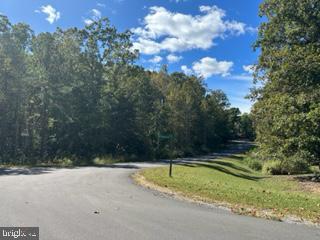 5301 Wyndemere CIRCLE