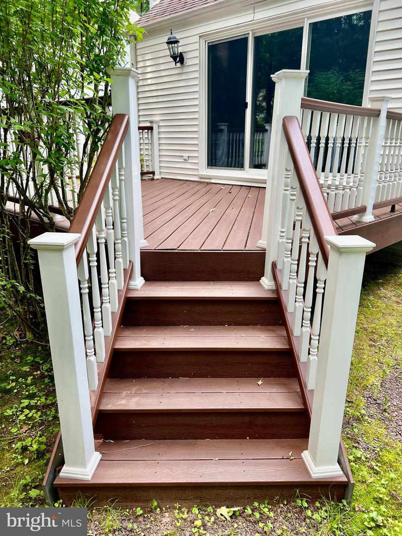 205 FATHOM COVE