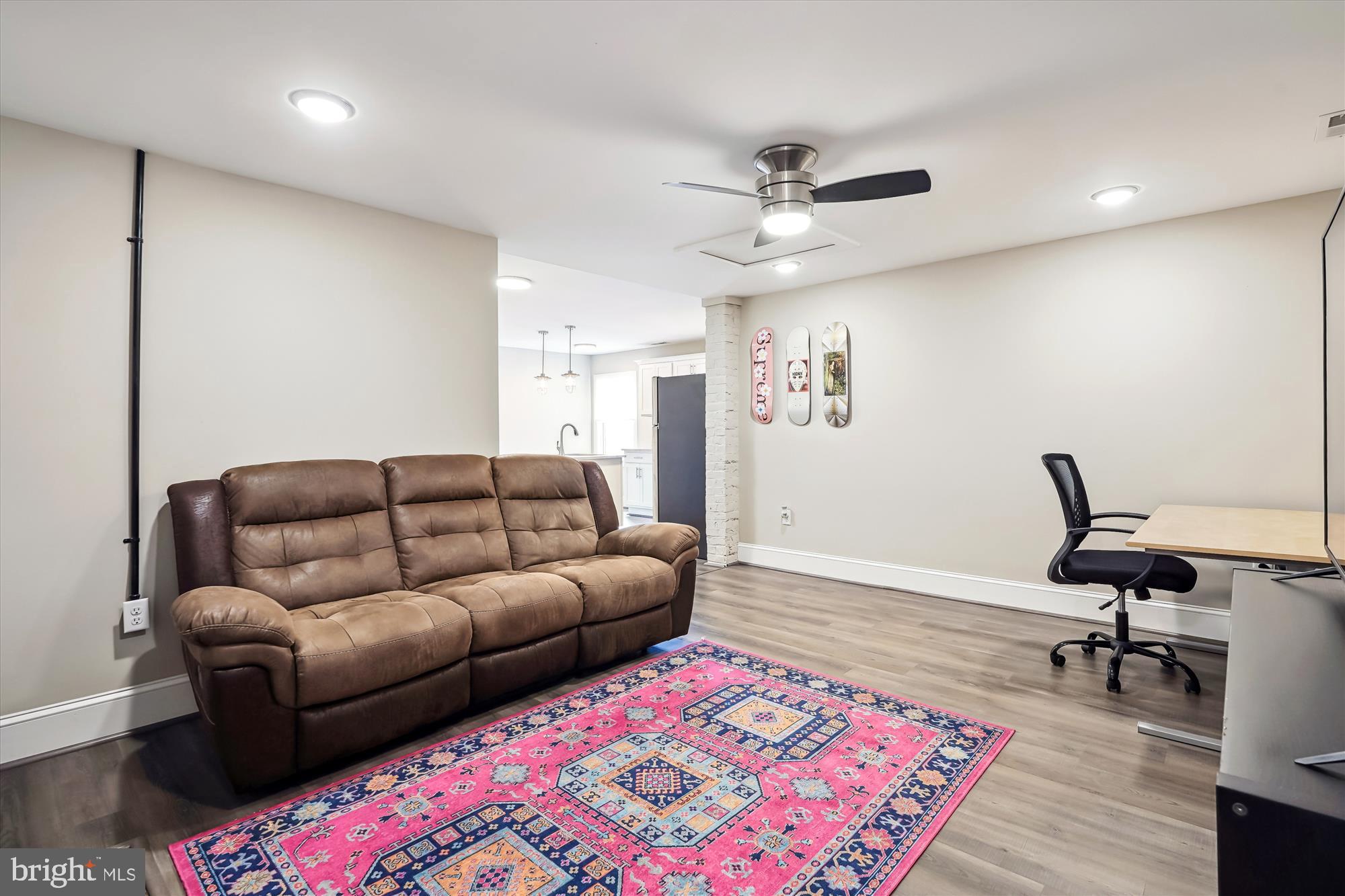 135 KENT STREET S Unit: 202