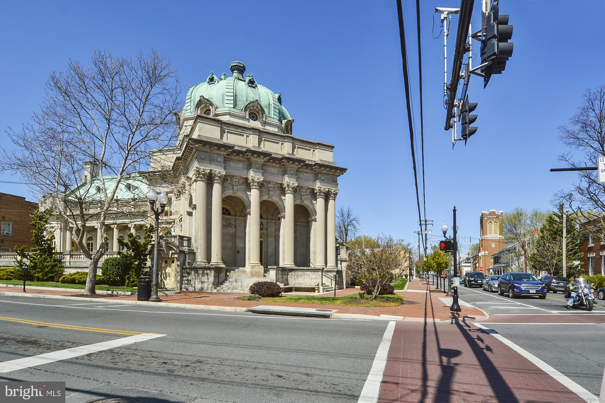 135 KENT STREET S Unit: 202