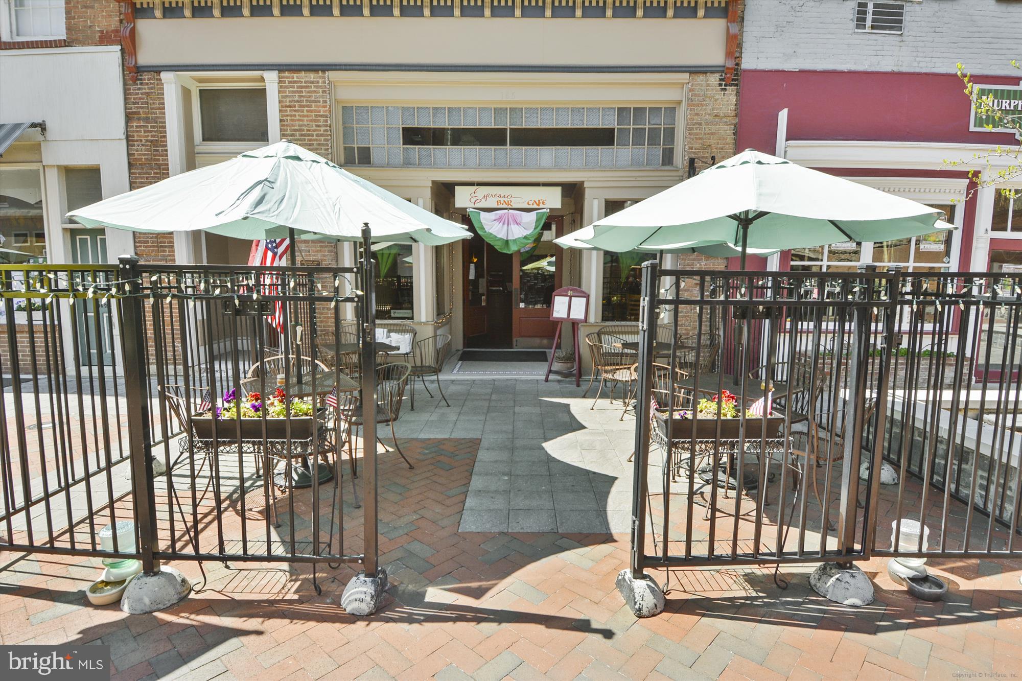 135 KENT STREET S Unit: 202